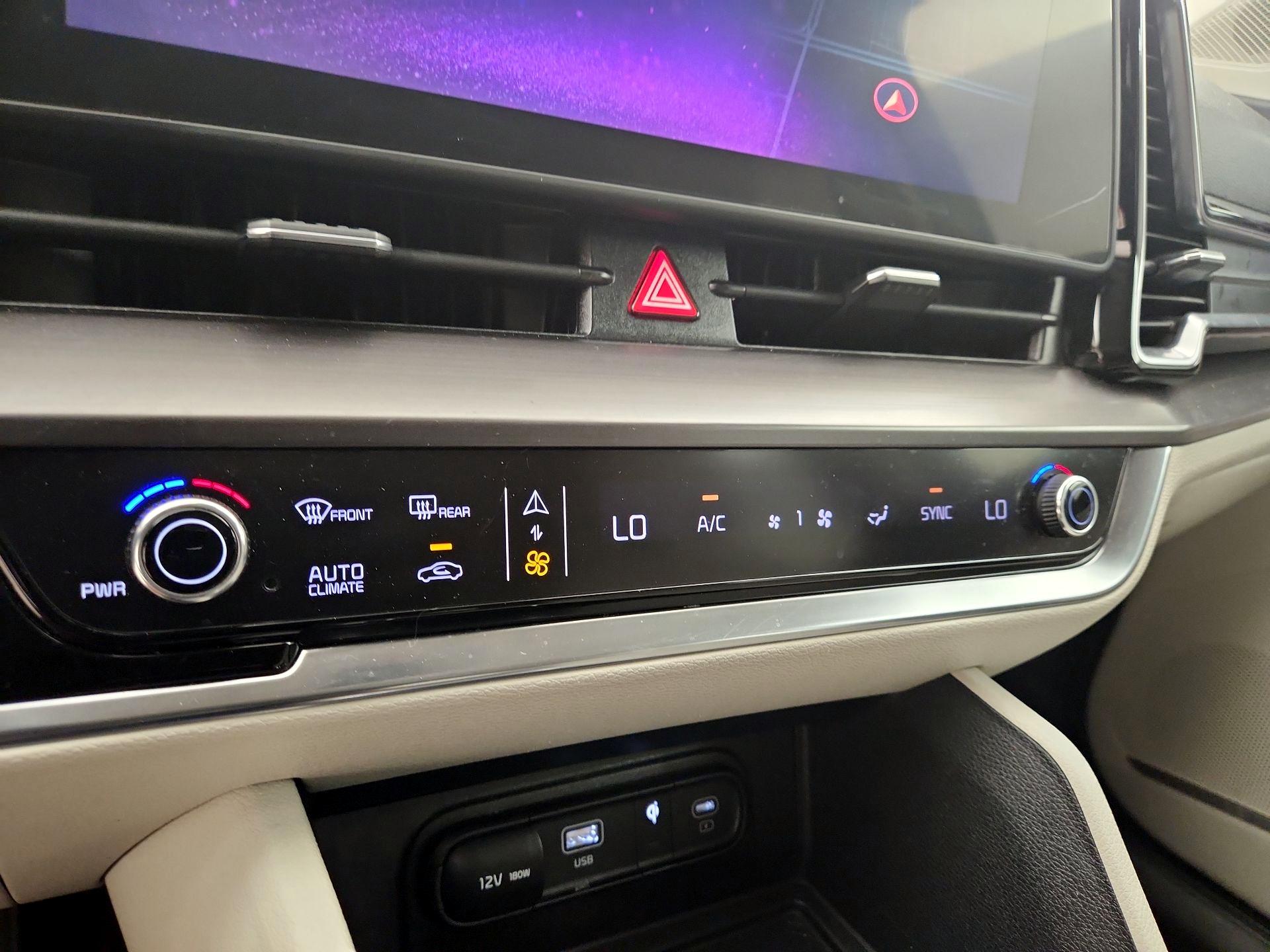 Thumbnail: 2023 Kia Sportage - 17