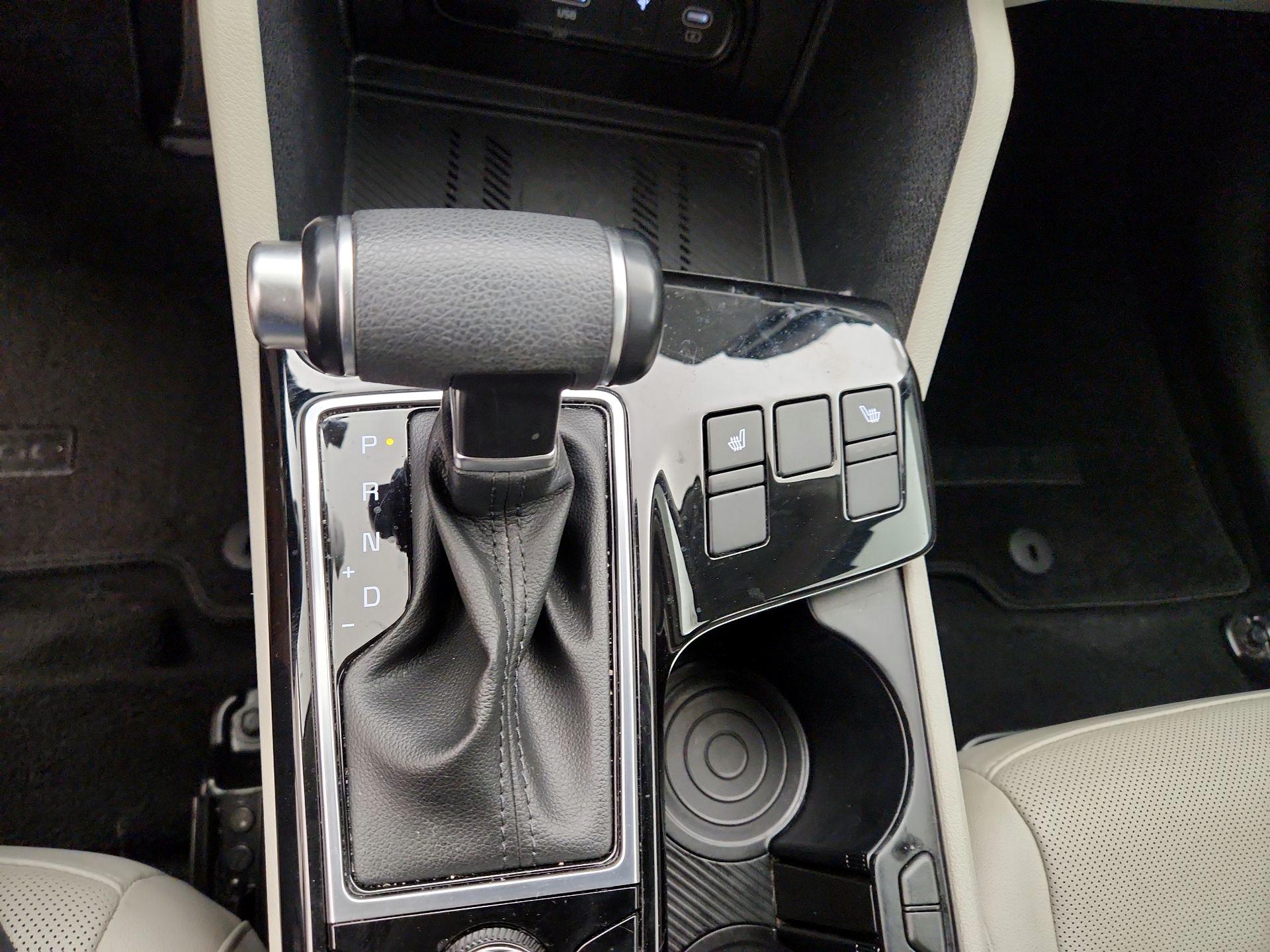 Thumbnail: 2023 Kia Sportage - 18