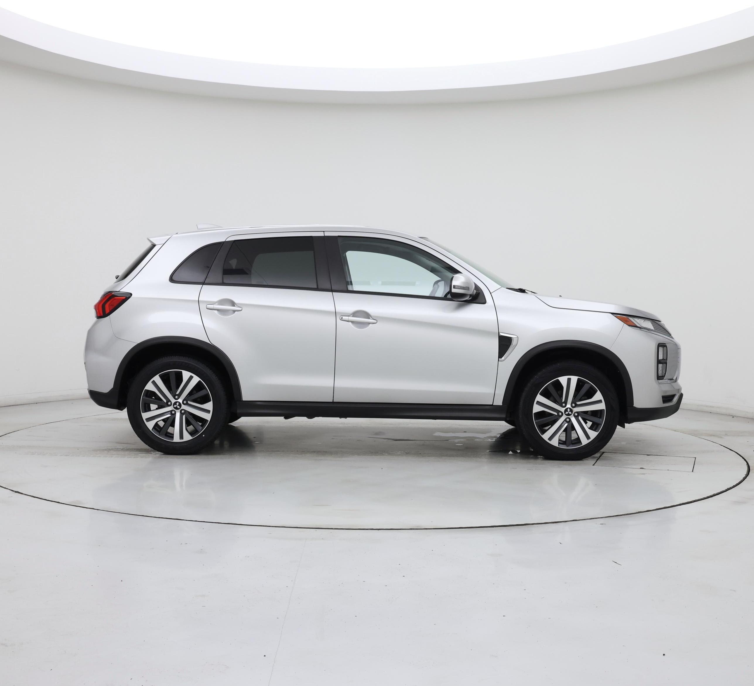 Thumbnail: 2021 Mitsubishi Outlander Sport - 7