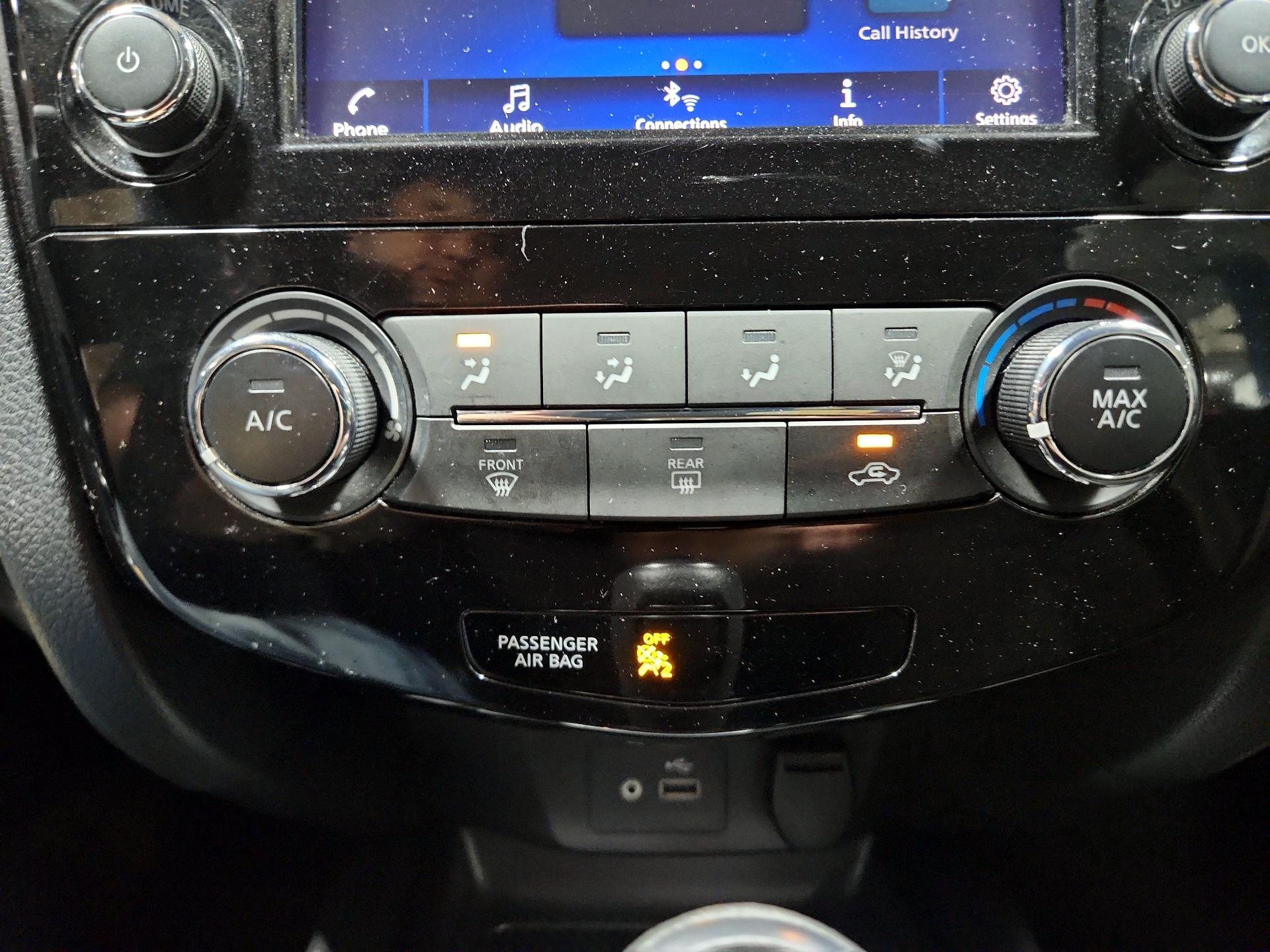 Thumbnail: 2020 Nissan Rogue Sport - 14