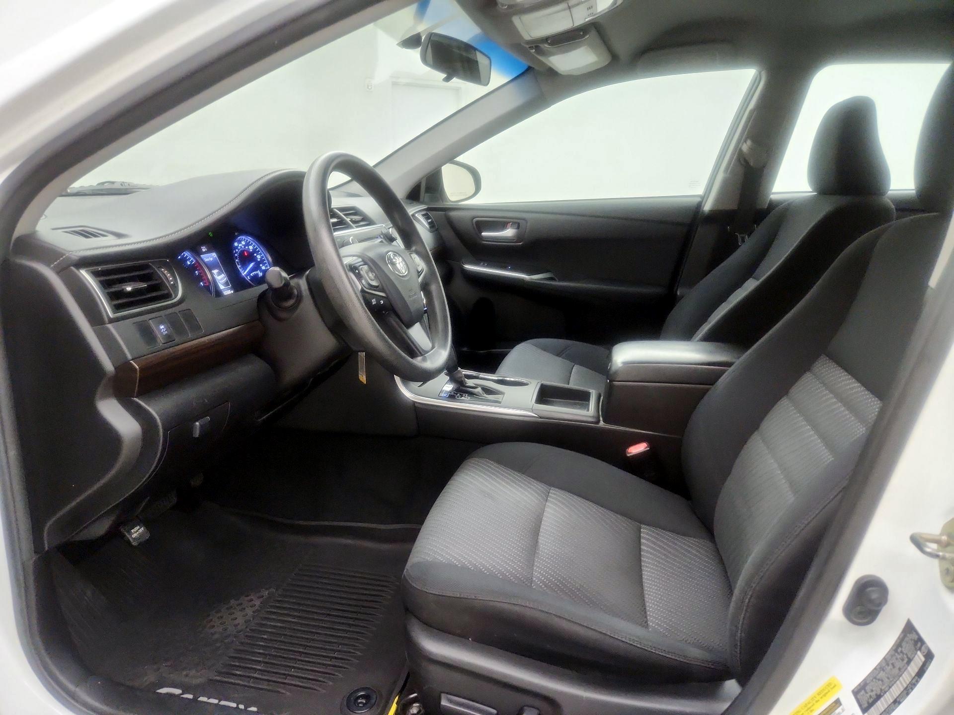 Thumbnail: 2016 Toyota Camry - 11