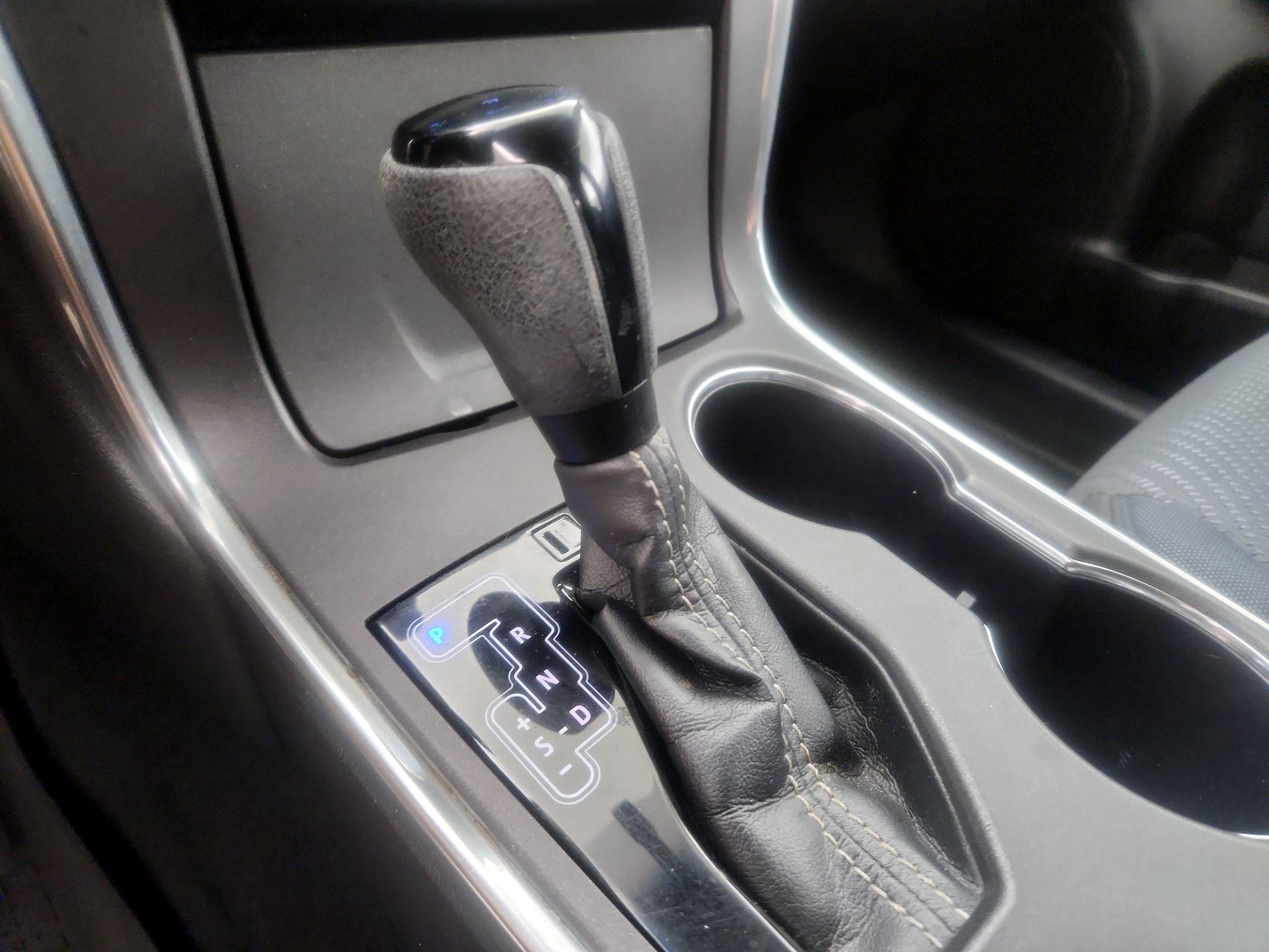 Thumbnail: 2016 Toyota Camry - 15