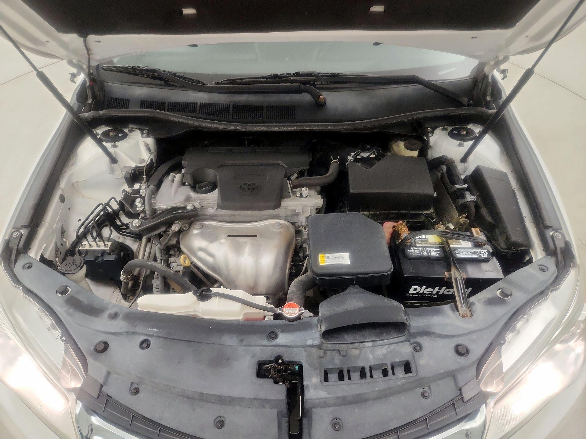 Thumbnail: 2016 Toyota Camry - 17