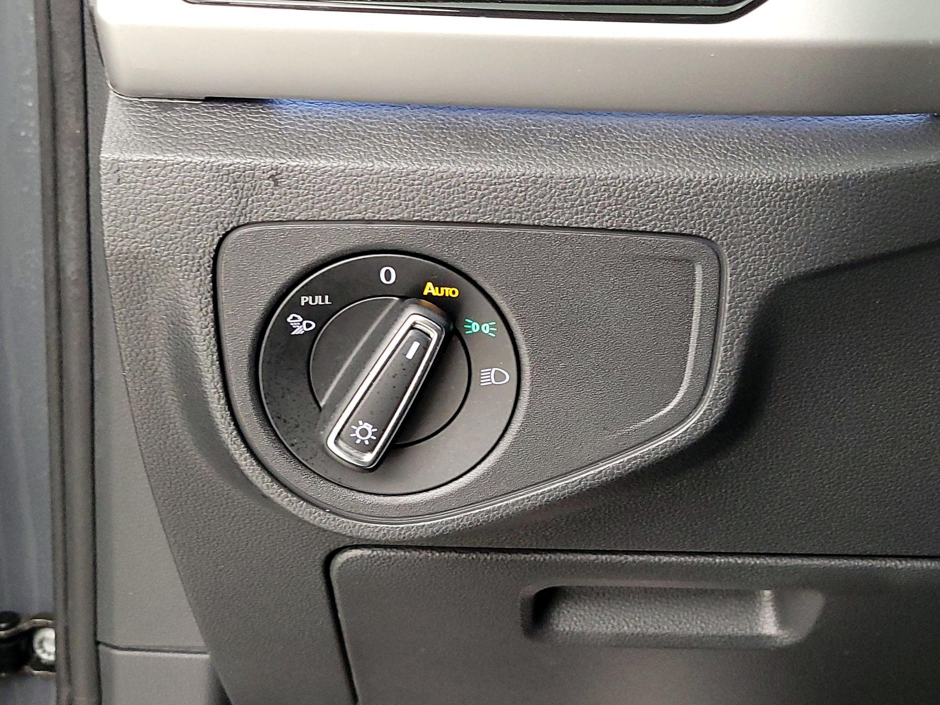 Thumbnail: 2023 Volkswagen Atlas - 13