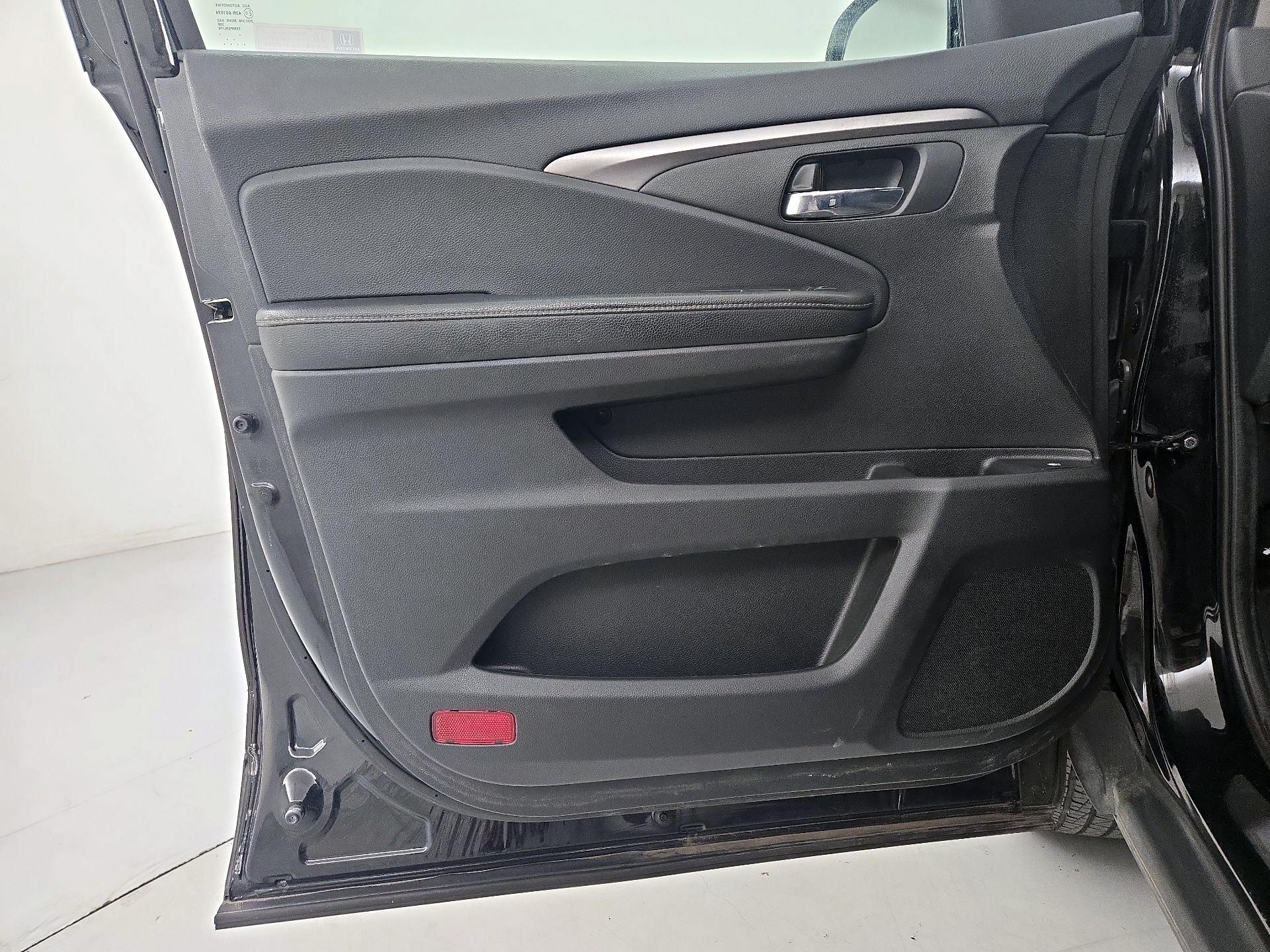 Thumbnail: 2019 Honda Ridgeline - 12