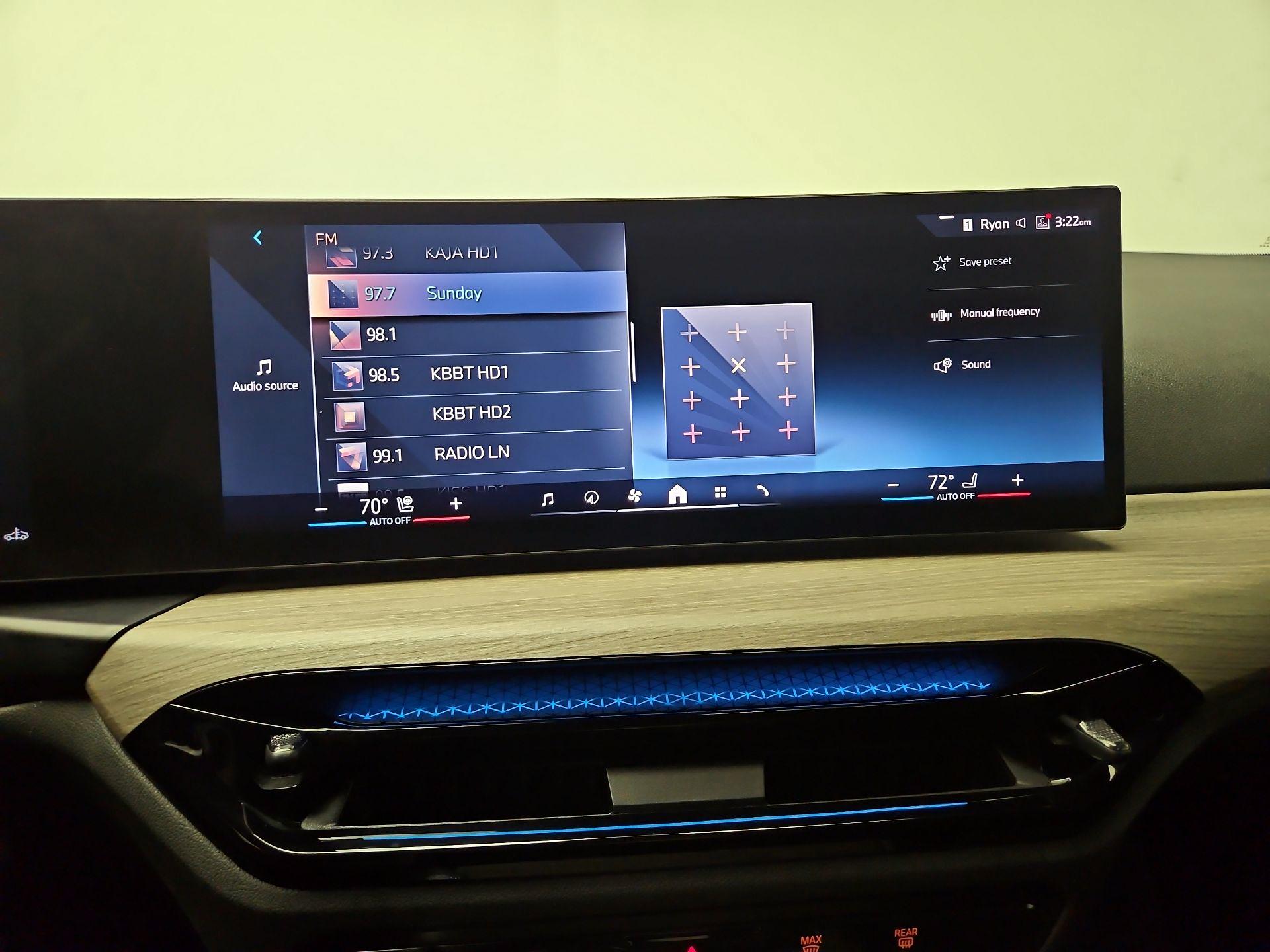 Thumbnail: 2025 BMW 3 Series - 16