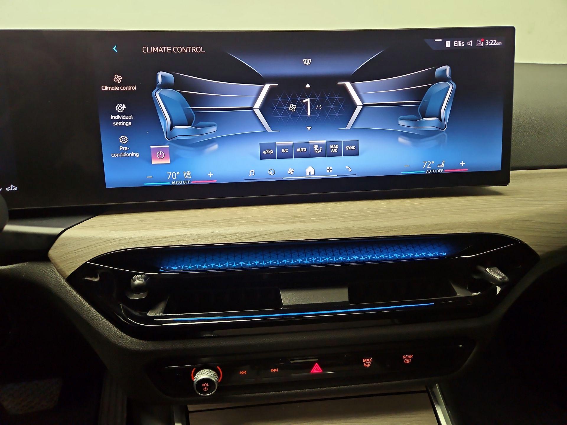 Thumbnail: 2025 BMW 3 Series - 17