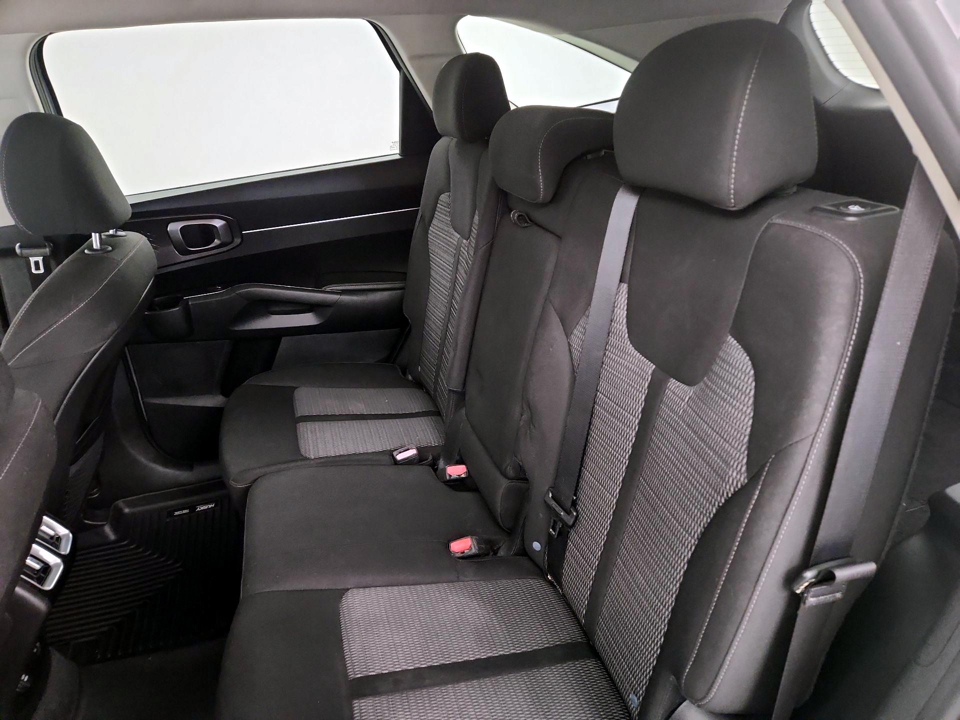 Thumbnail: 2022 Kia Sorento - 19