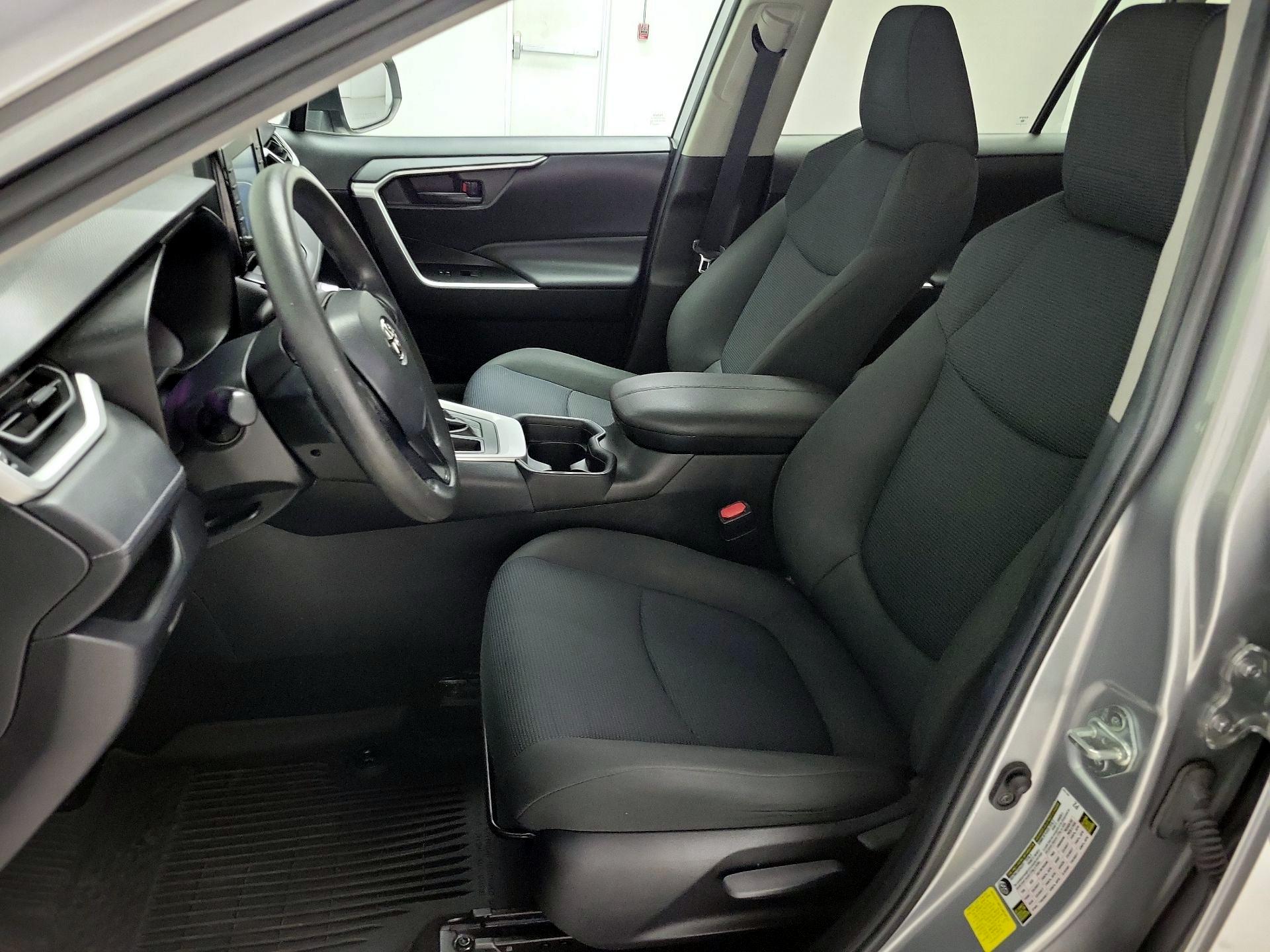 Thumbnail: 2021 Toyota RAV4 - 11