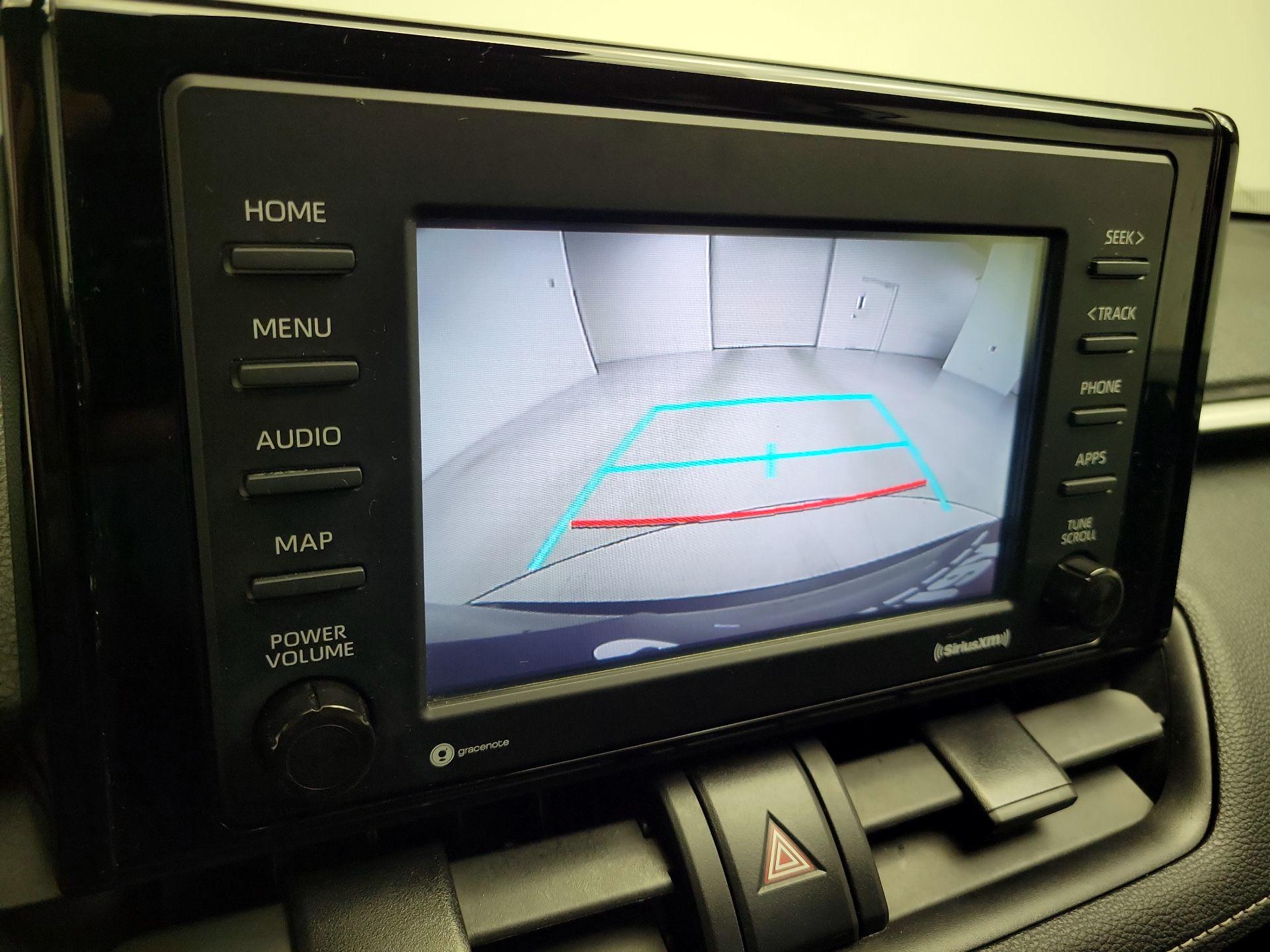 Thumbnail: 2021 Toyota RAV4 - 15