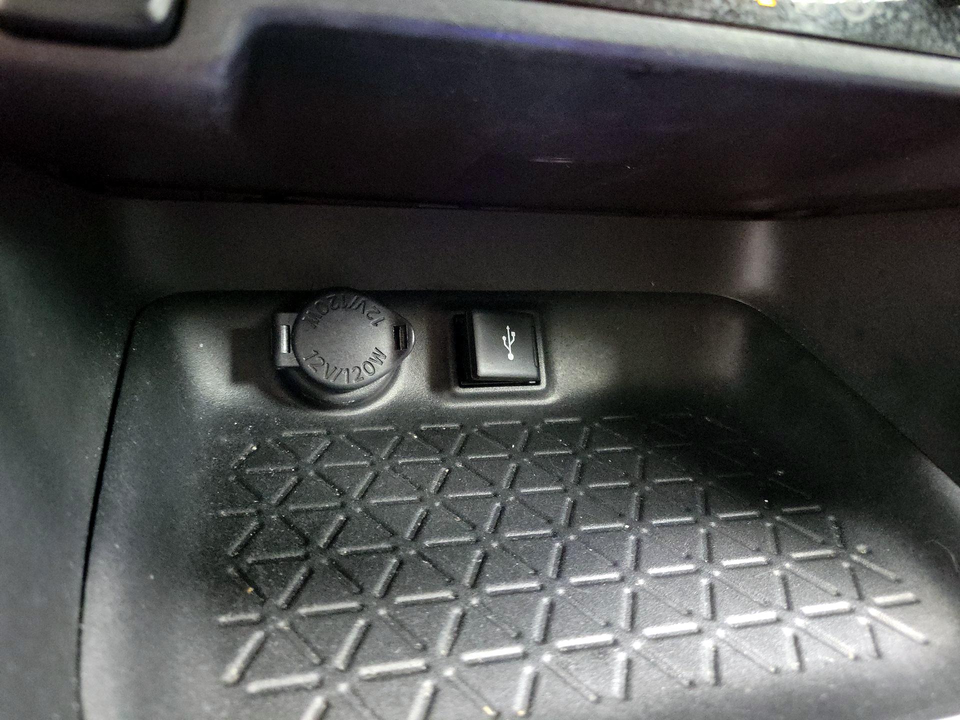 Thumbnail: 2021 Toyota RAV4 - 19