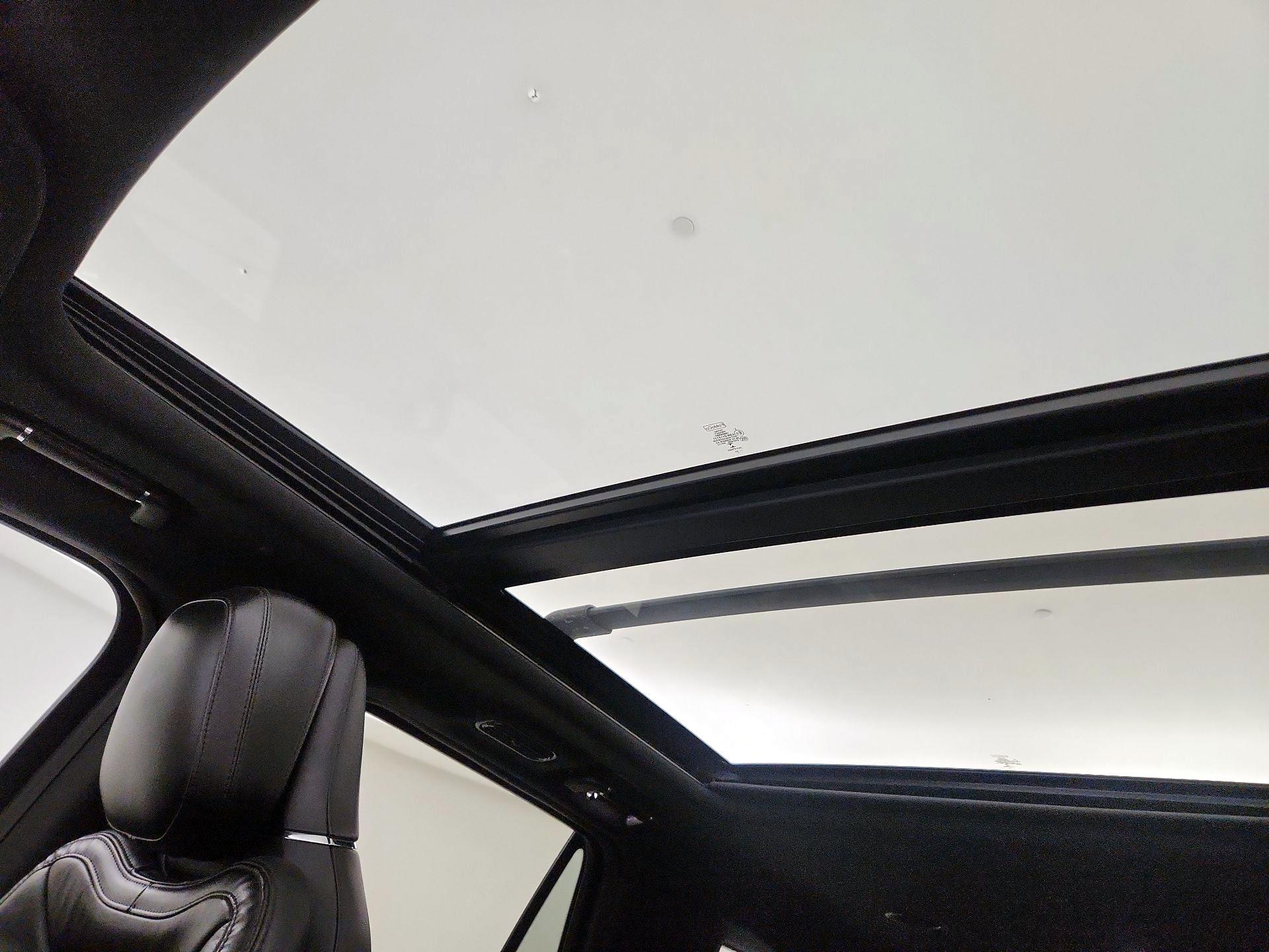 Thumbnail: 2021 Lincoln Navigator L - 20