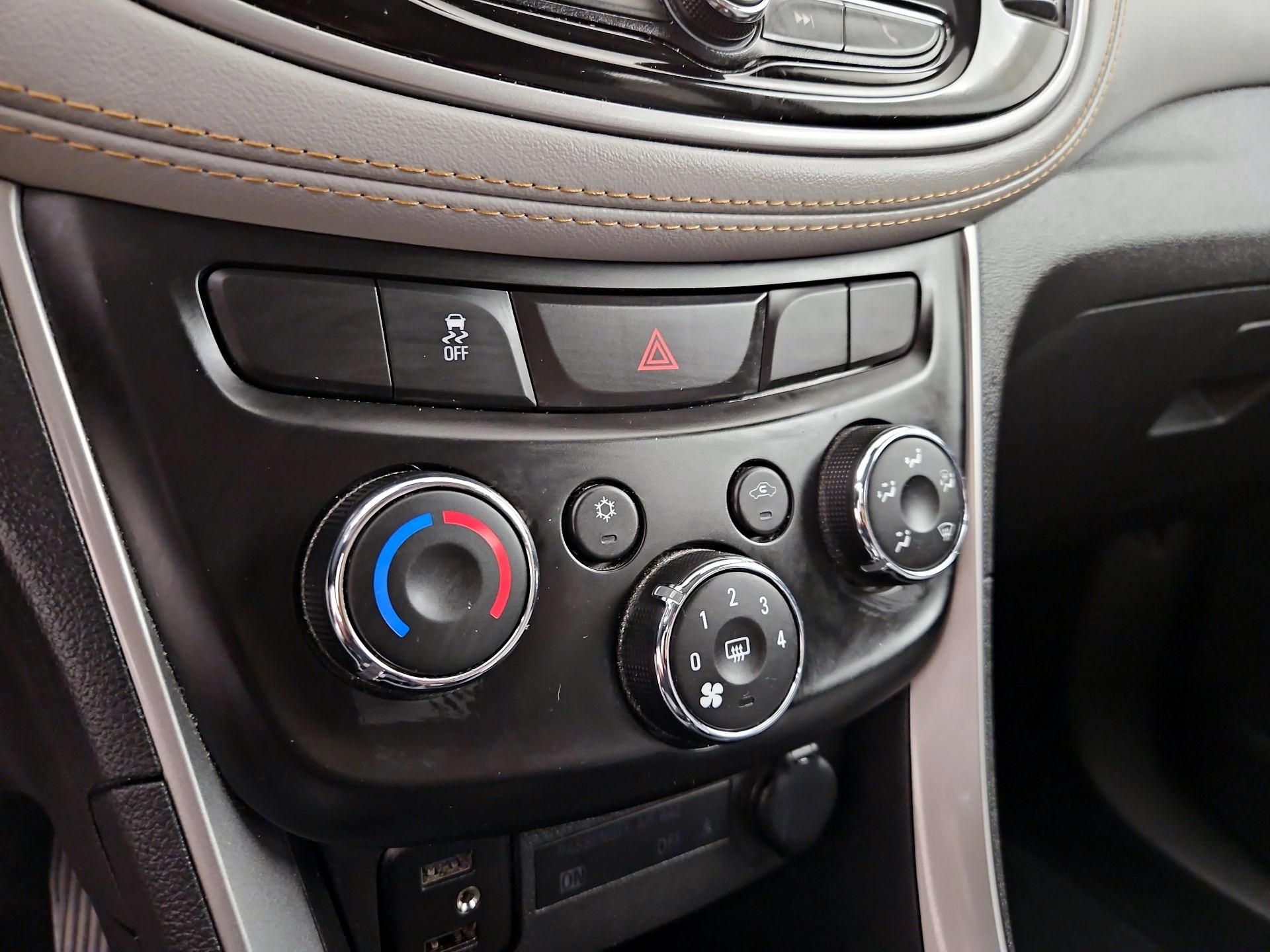 Thumbnail: 2021 Chevrolet Trax - 16