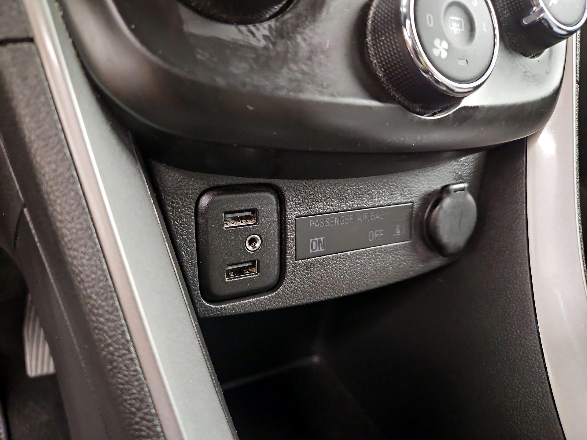 Thumbnail: 2021 Chevrolet Trax - 18