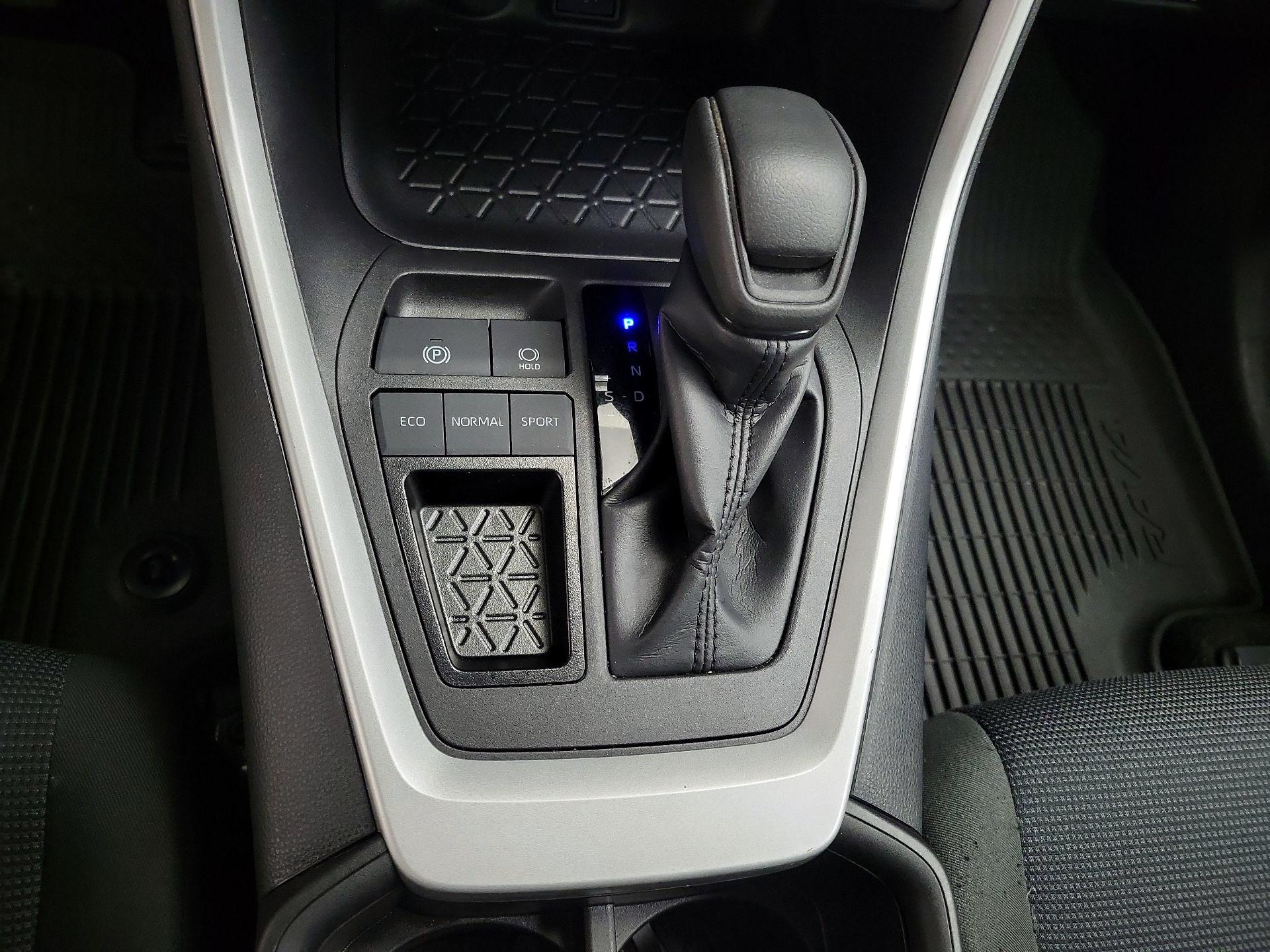 Thumbnail: 2024 Toyota RAV4 - 18