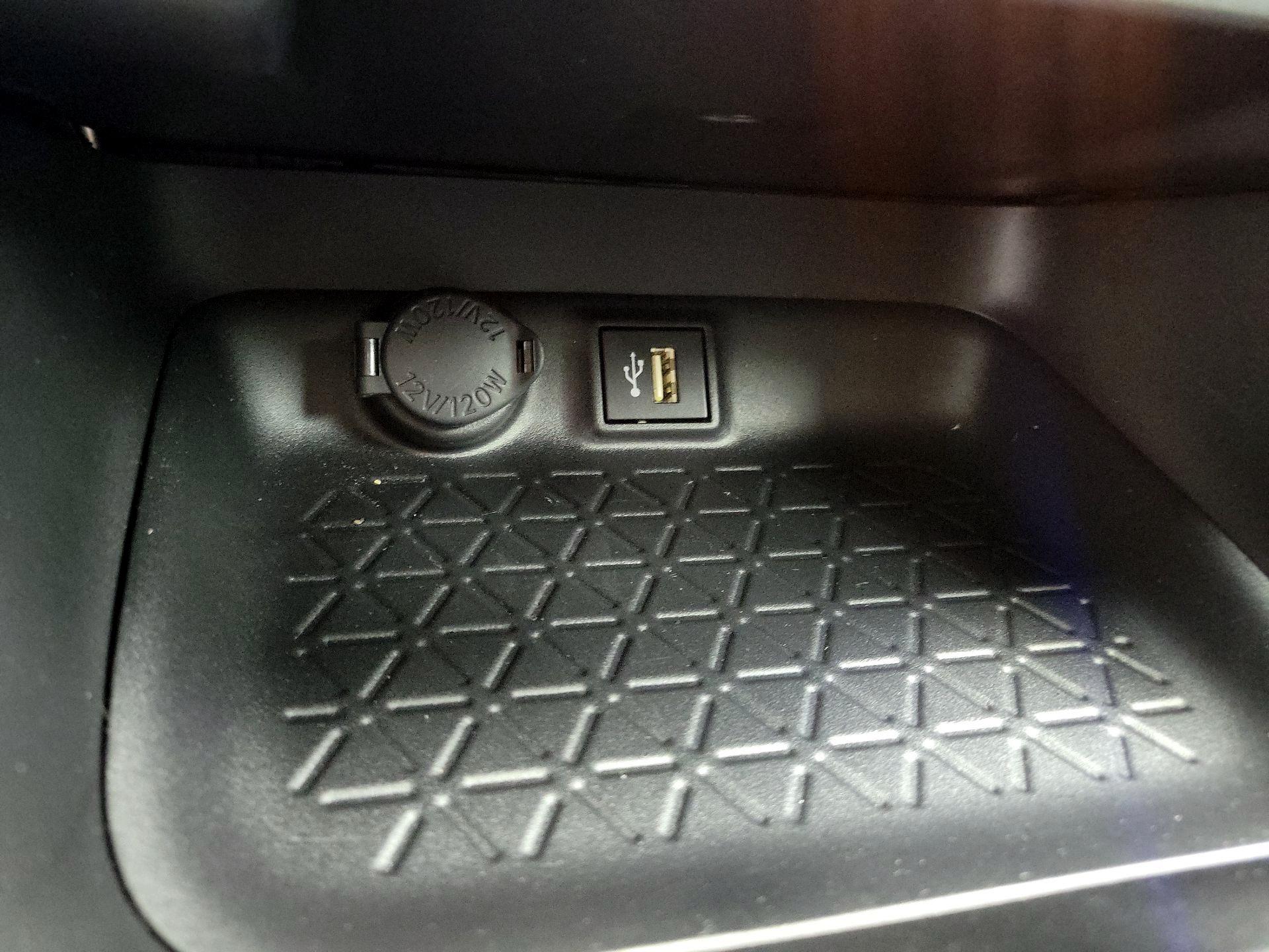 Thumbnail: 2024 Toyota RAV4 - 19