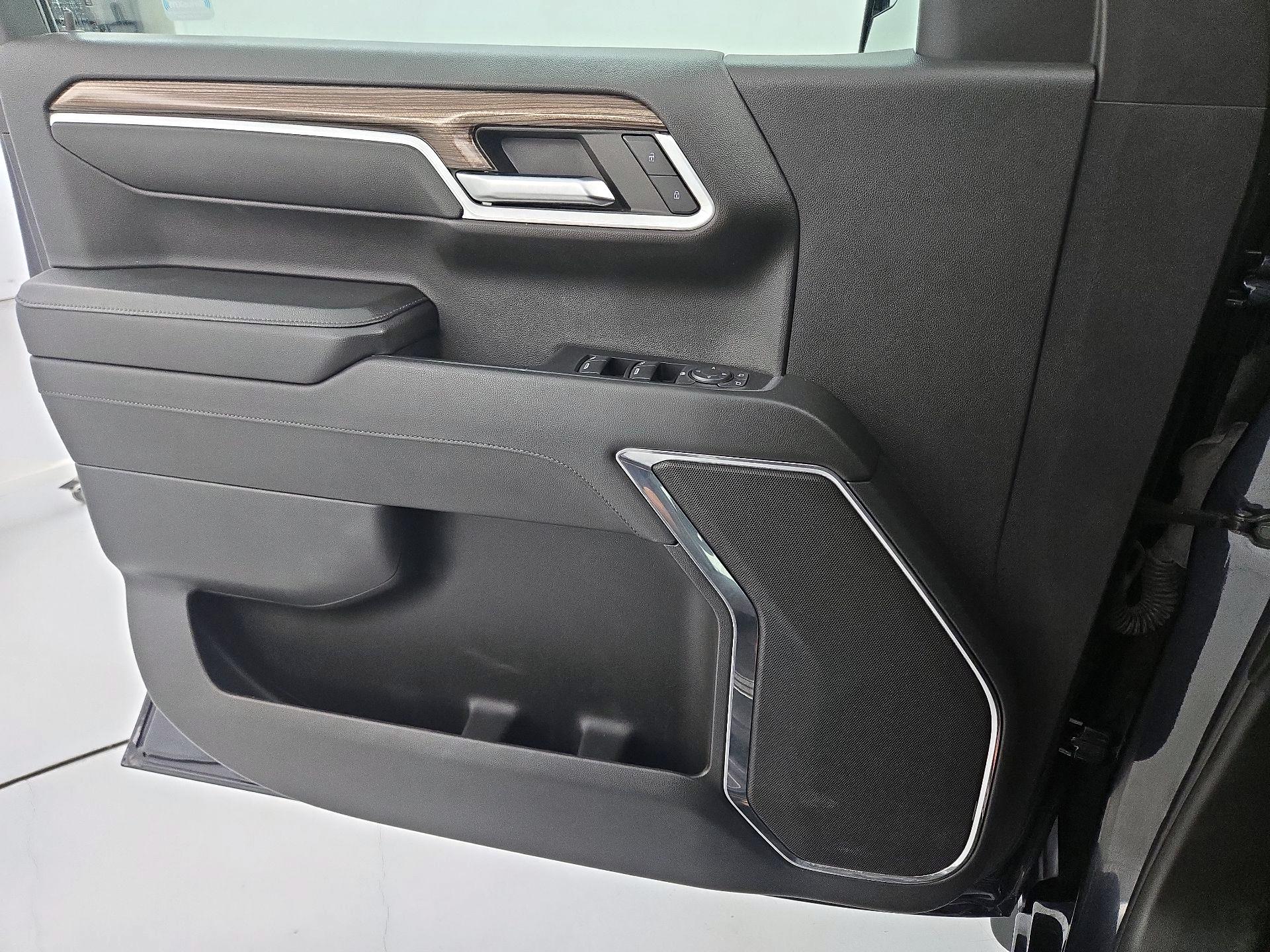 Thumbnail: 2023 Chevrolet Silverado 1500 - 12