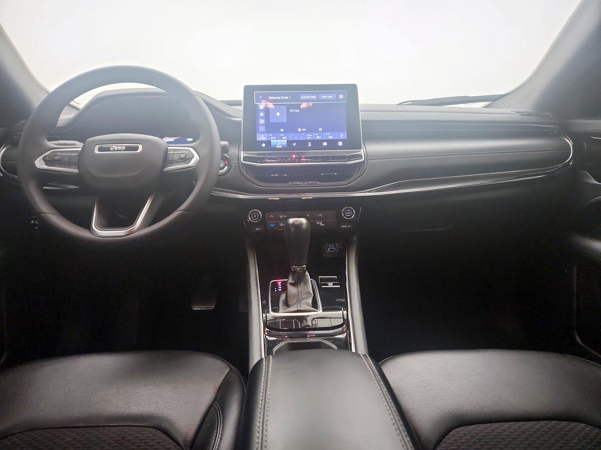 Thumbnail: 2022 Jeep Compass - 9