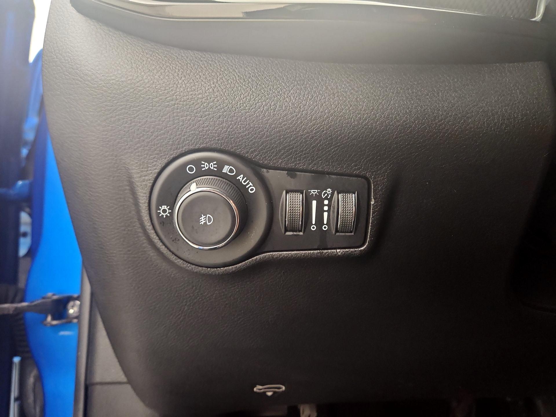 Thumbnail: 2022 Jeep Compass - 13