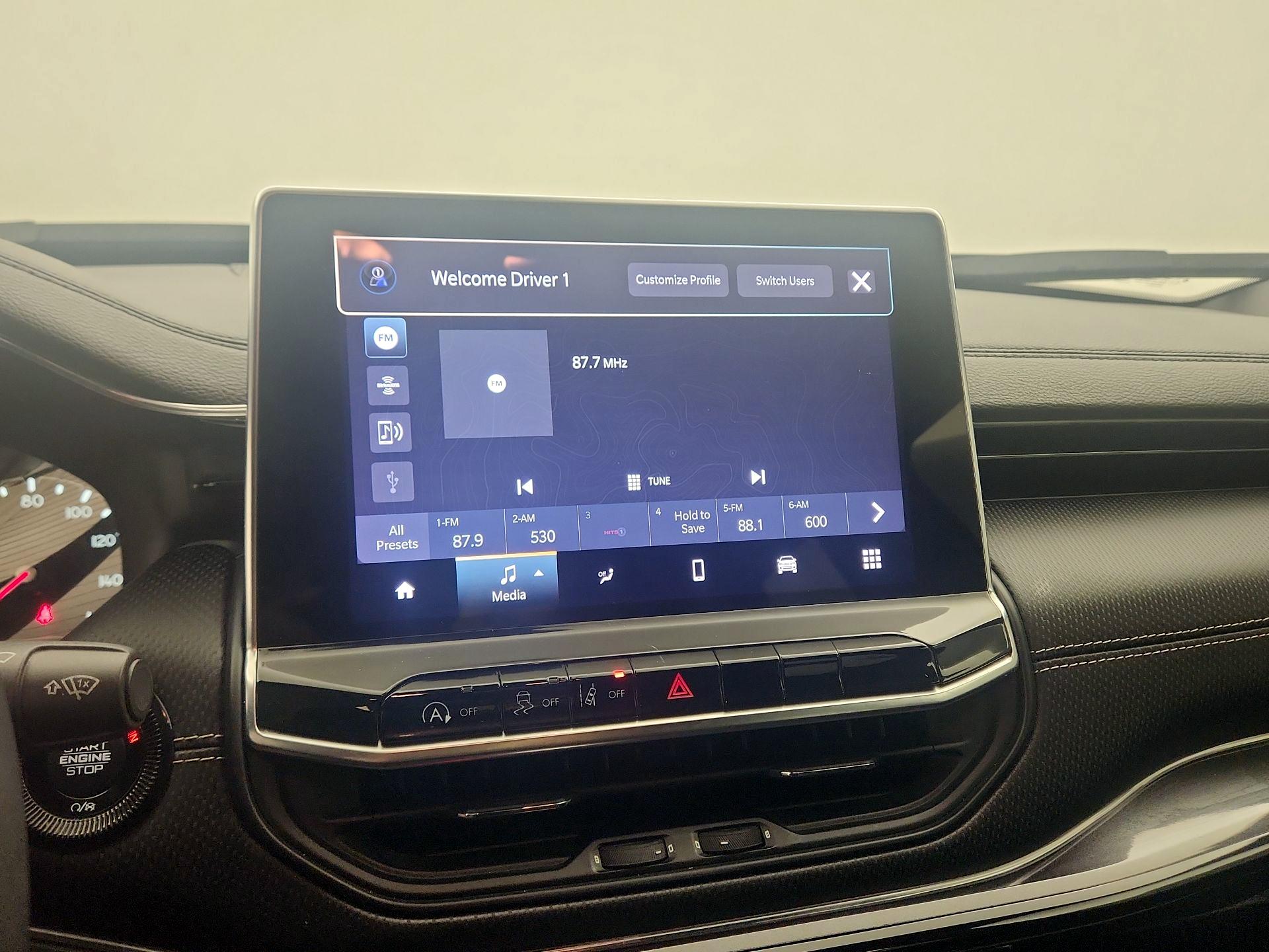 Thumbnail: 2022 Jeep Compass - 15