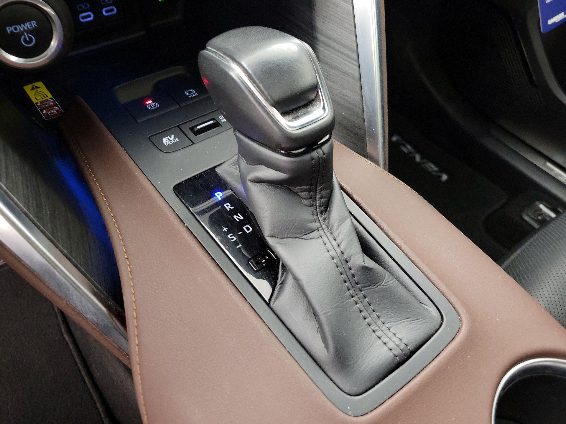 Thumbnail: 2023 Toyota Venza - 17