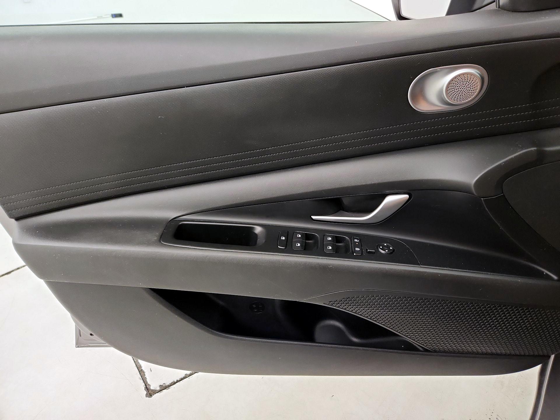 Thumbnail: 2024 Hyundai Elantra - 12