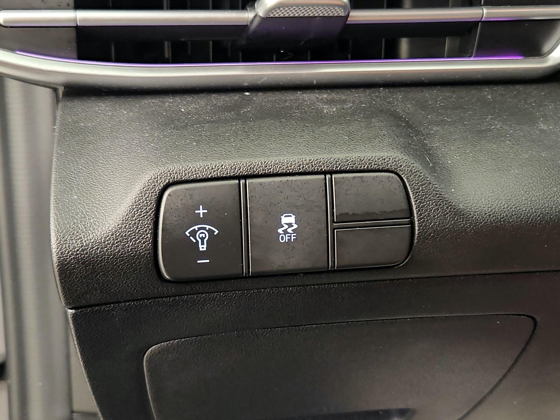 Thumbnail: 2024 Hyundai Elantra - 13