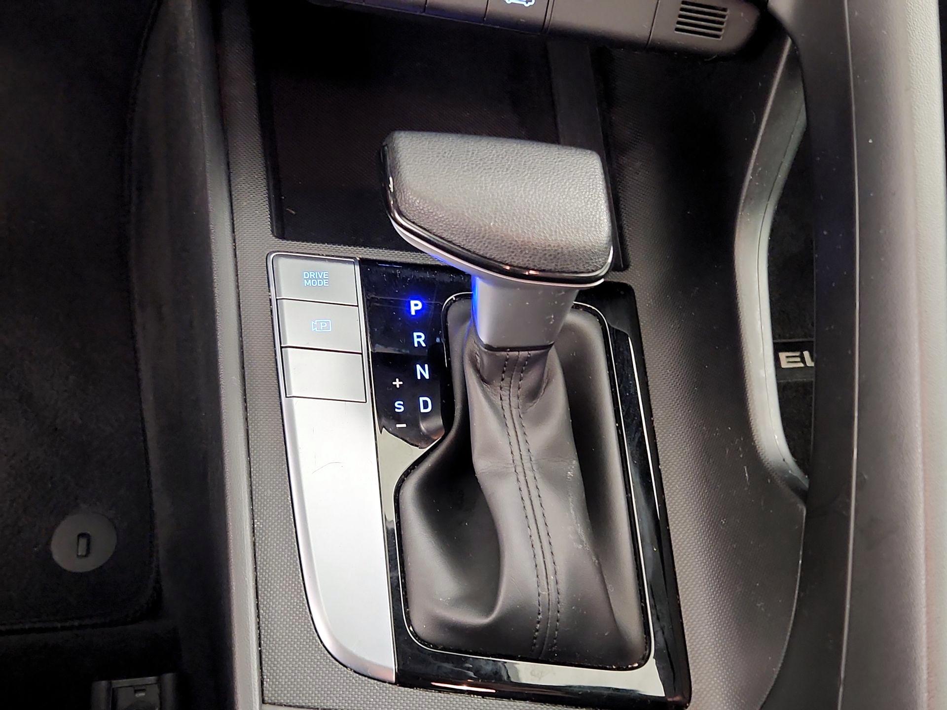 Thumbnail: 2024 Hyundai Elantra - 18