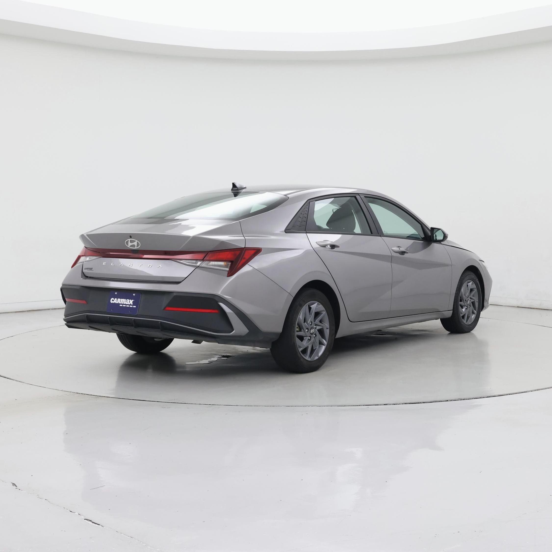 Thumbnail: 2024 Hyundai Elantra - 8