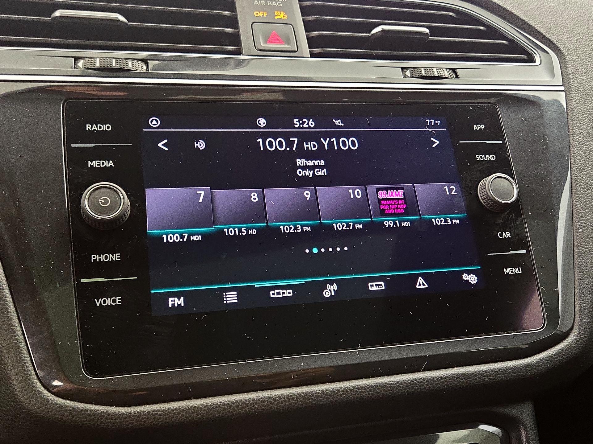 Thumbnail: 2022 Volkswagen Tiguan - 15