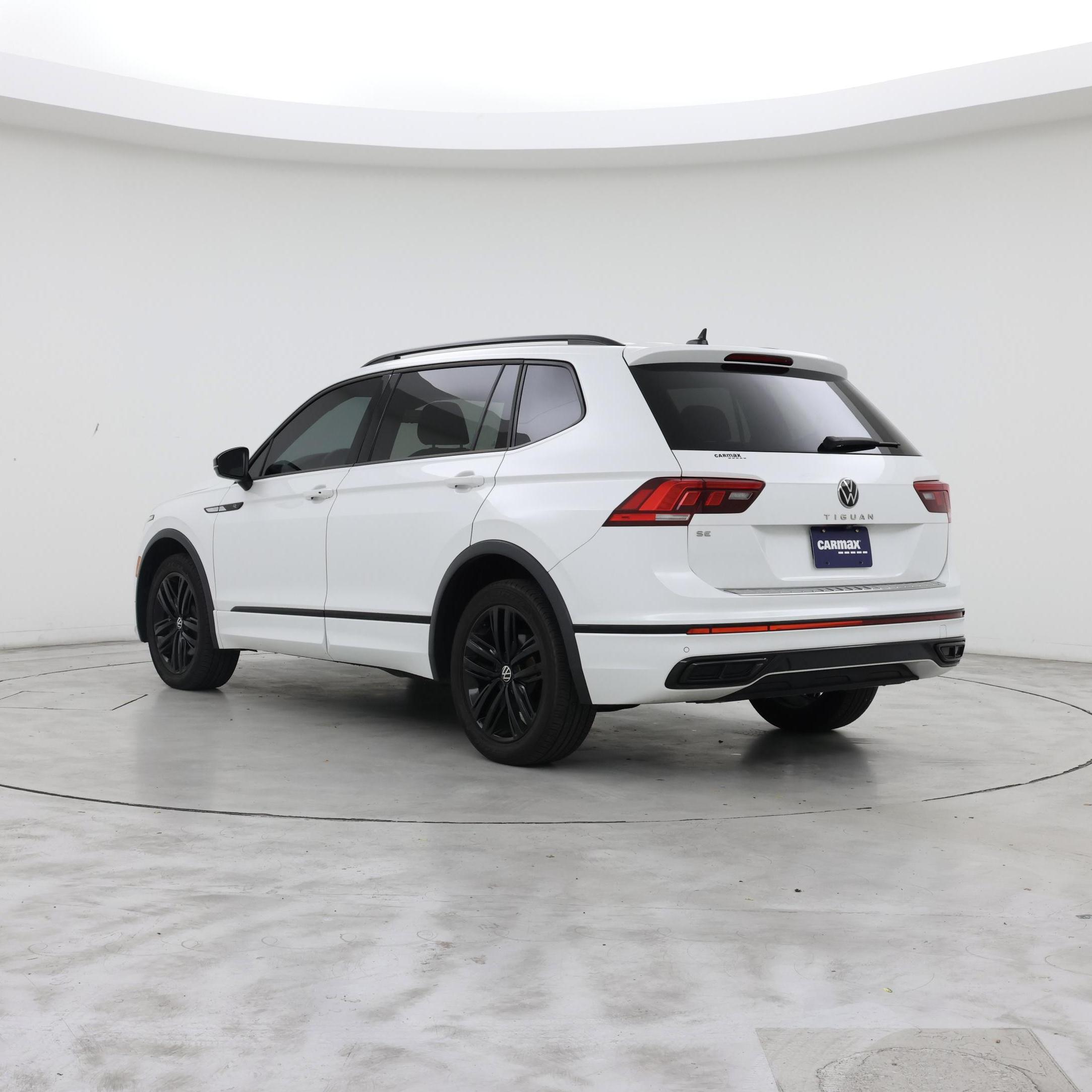Thumbnail: 2022 Volkswagen Tiguan - 2