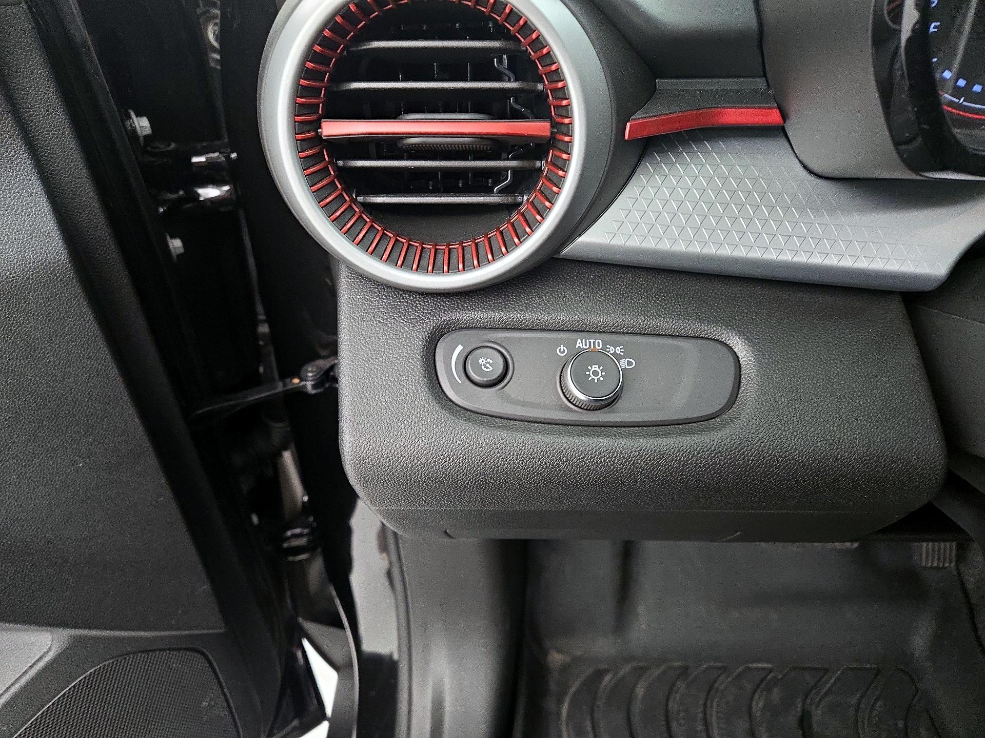 Thumbnail: 2025 Chevrolet Trax - 11