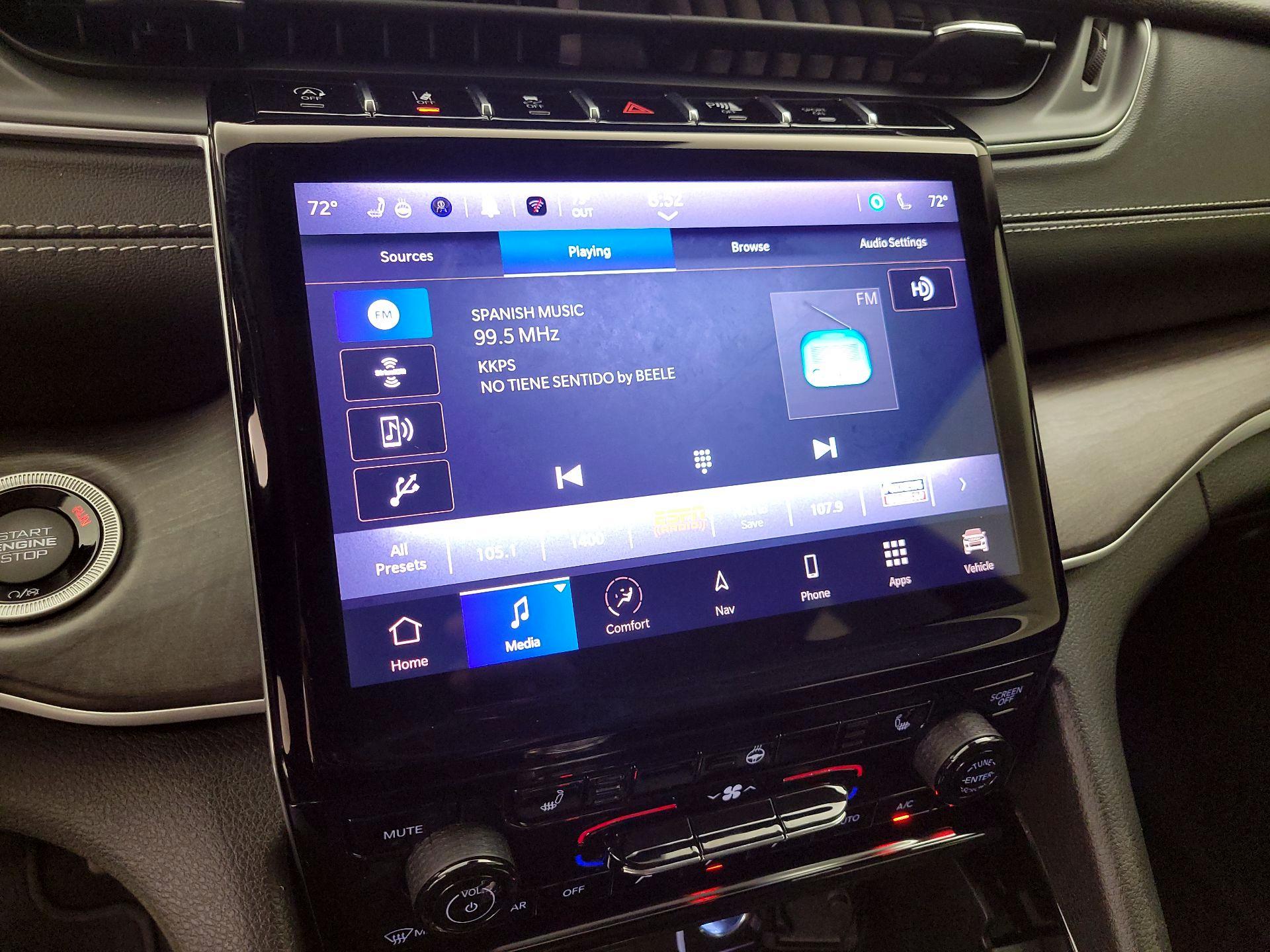 Thumbnail: 2023 Jeep Grand Cherokee - 16