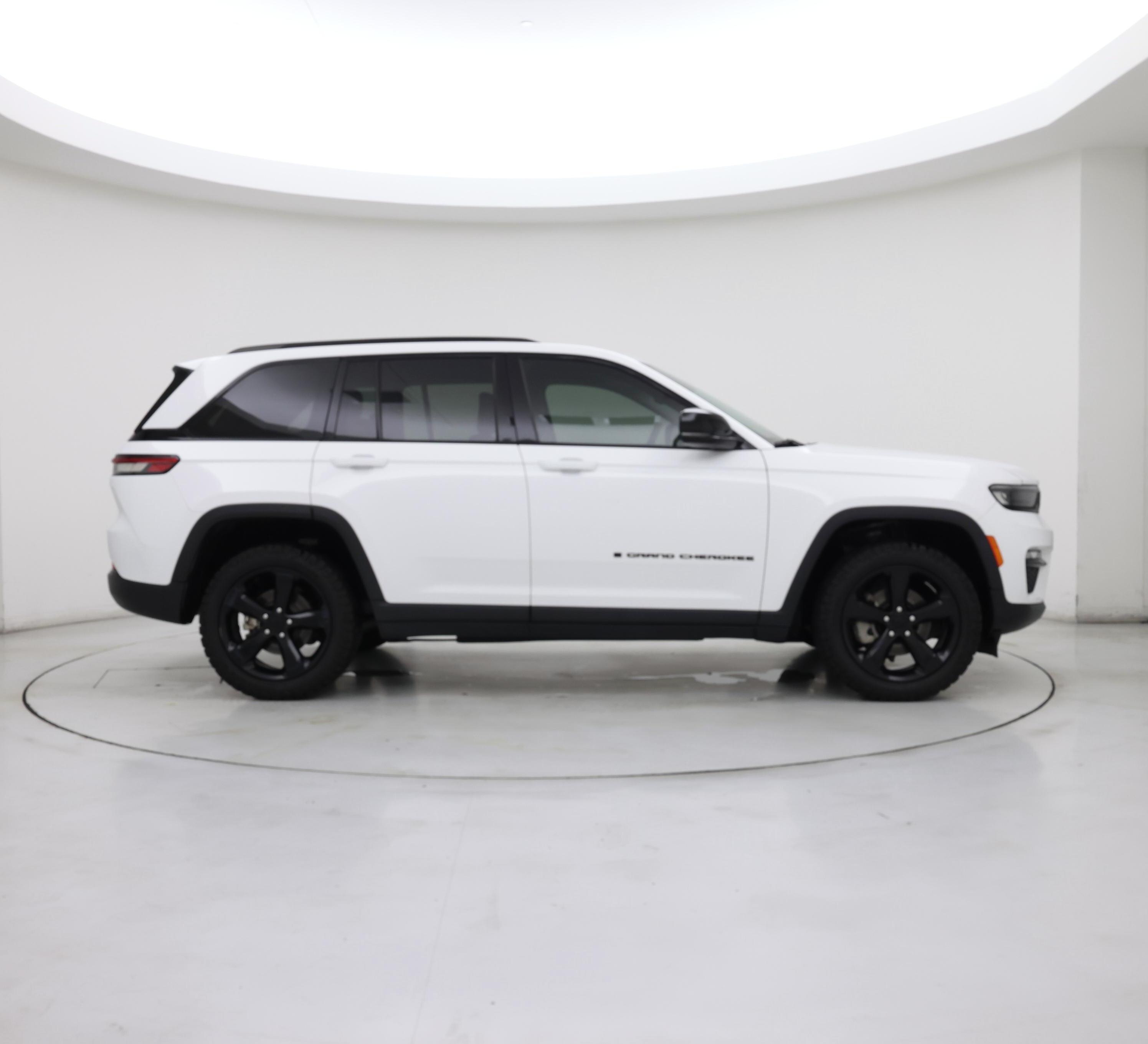 Thumbnail: 2023 Jeep Grand Cherokee - 7
