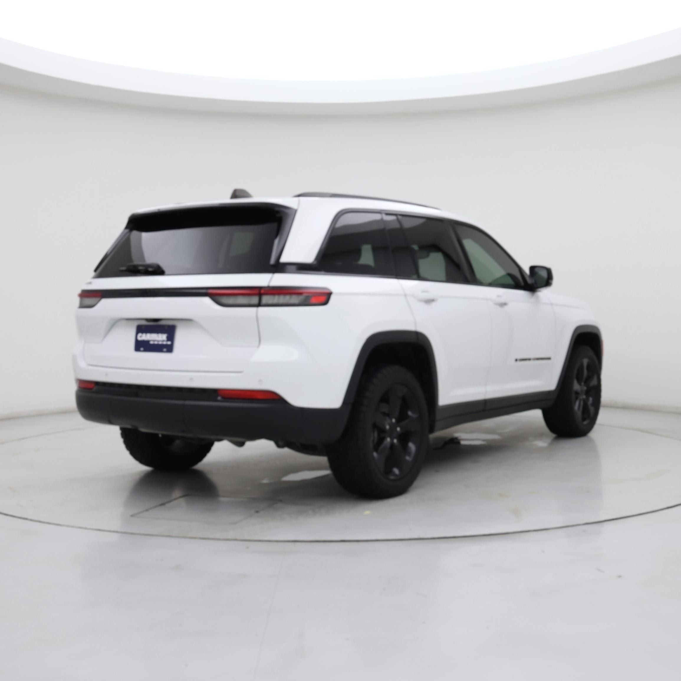 Thumbnail: 2023 Jeep Grand Cherokee - 8