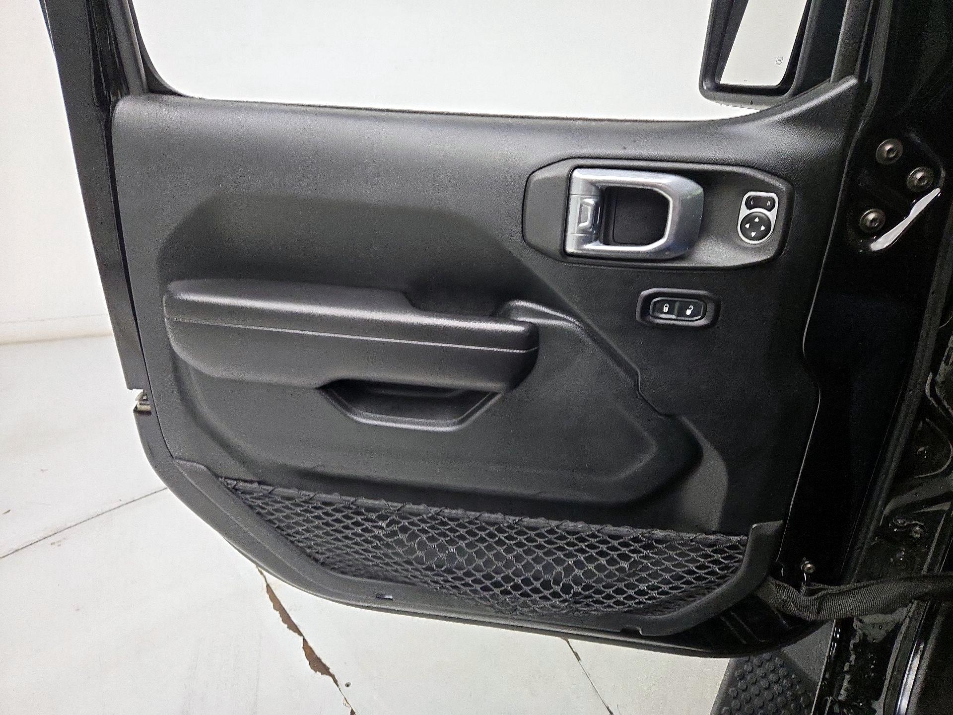 Thumbnail: 2021 Jeep Wrangler - 12