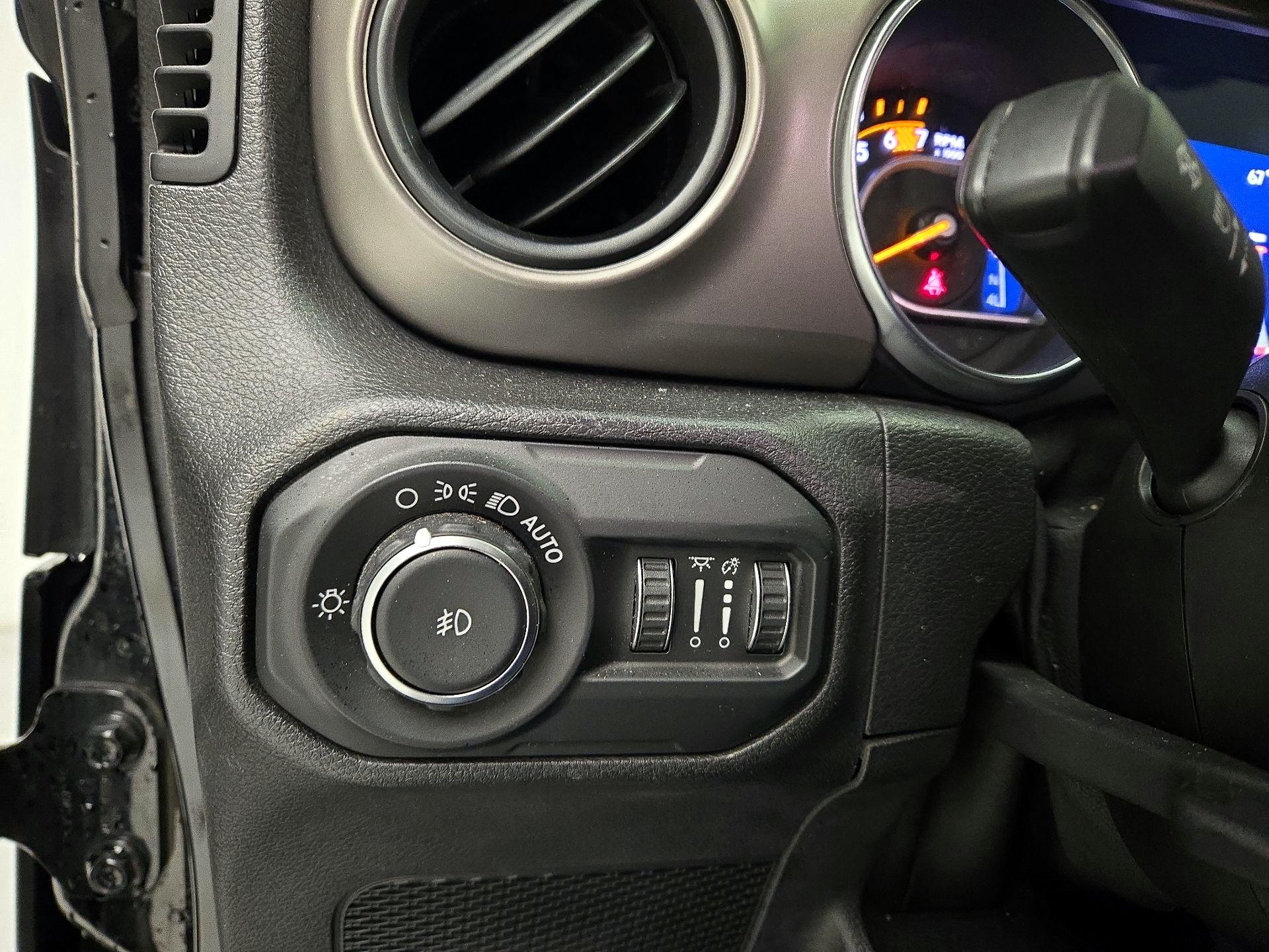 Thumbnail: 2021 Jeep Wrangler - 13