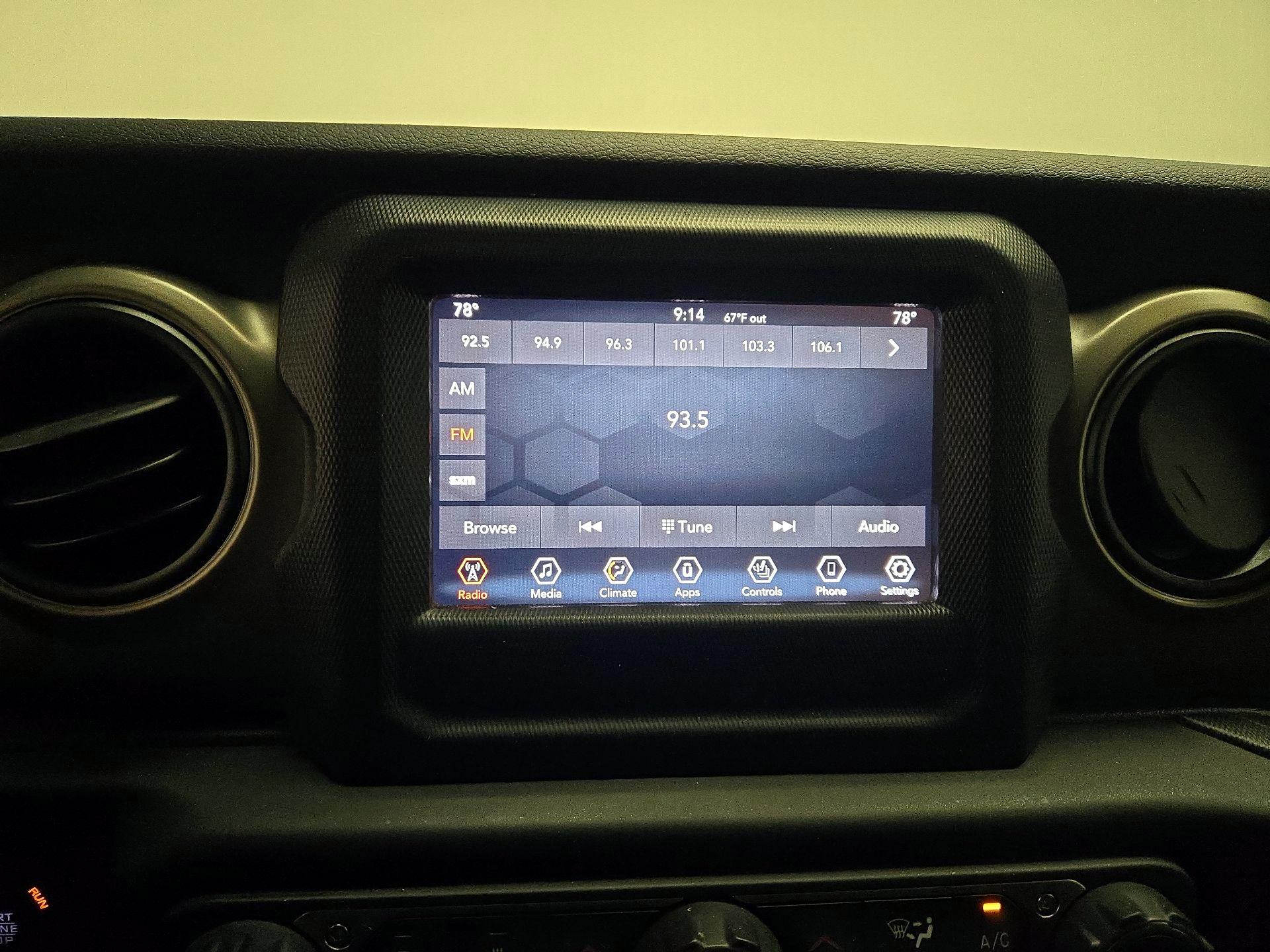 Thumbnail: 2021 Jeep Wrangler - 15