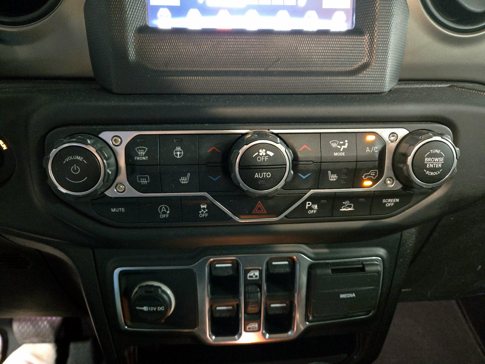 Thumbnail: 2021 Jeep Wrangler - 16