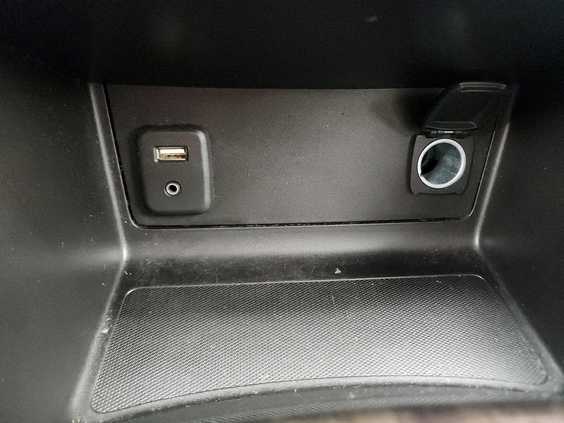 Thumbnail: 2016 GMC Canyon - 18