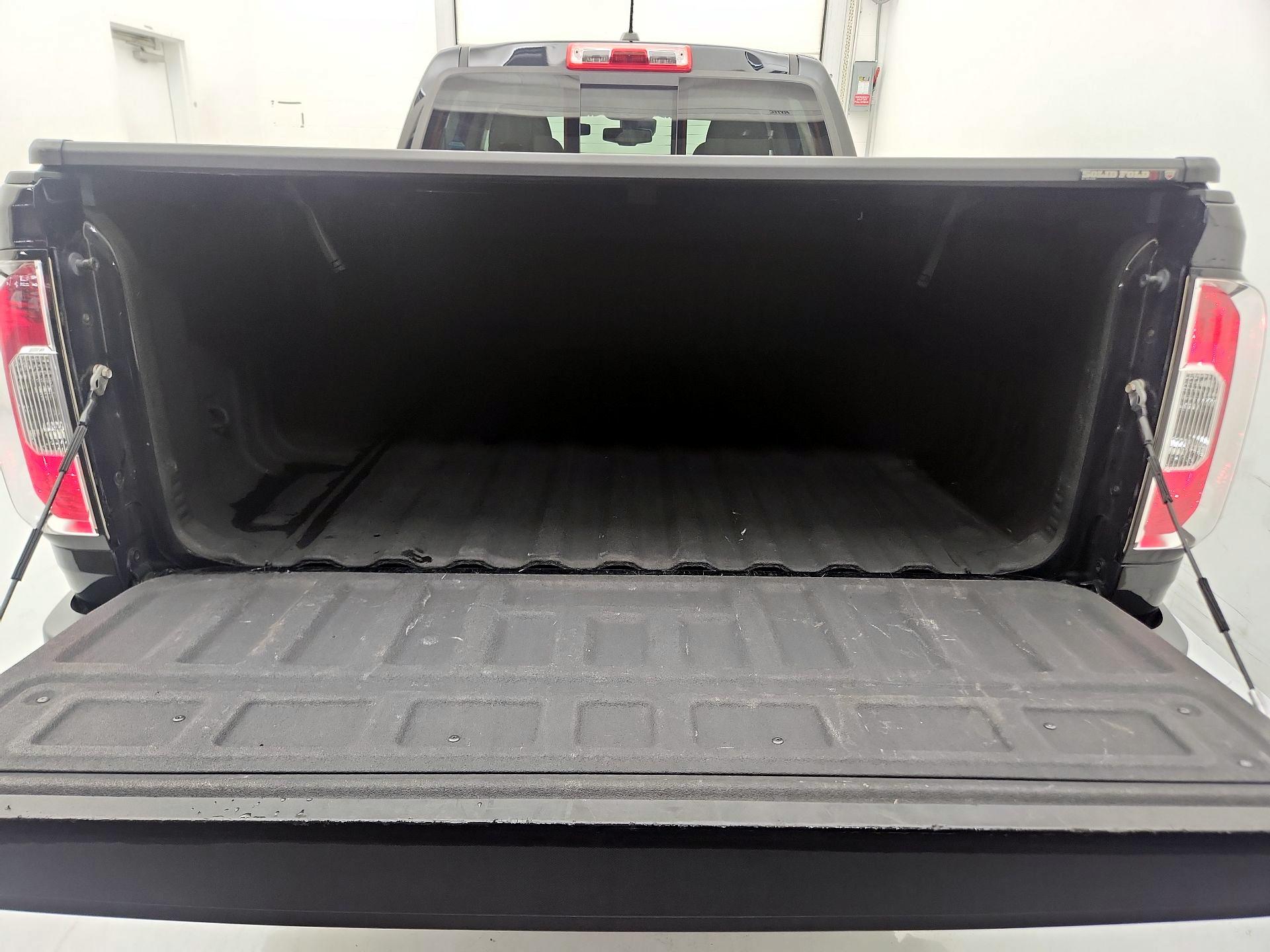 Thumbnail: 2016 GMC Canyon - 20