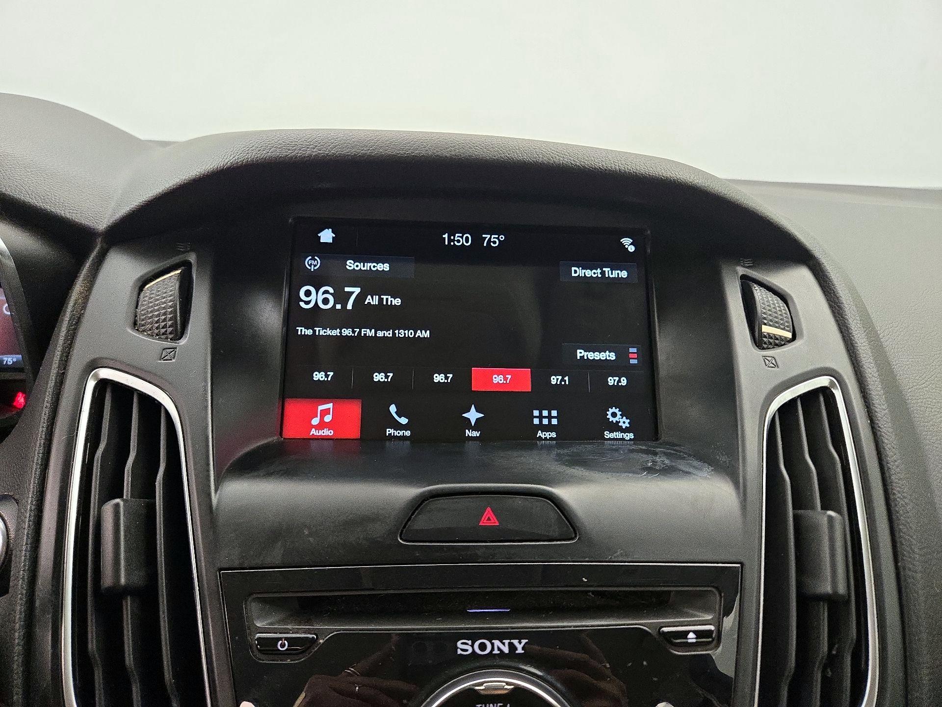 Thumbnail: 2017 Ford Focus - 16