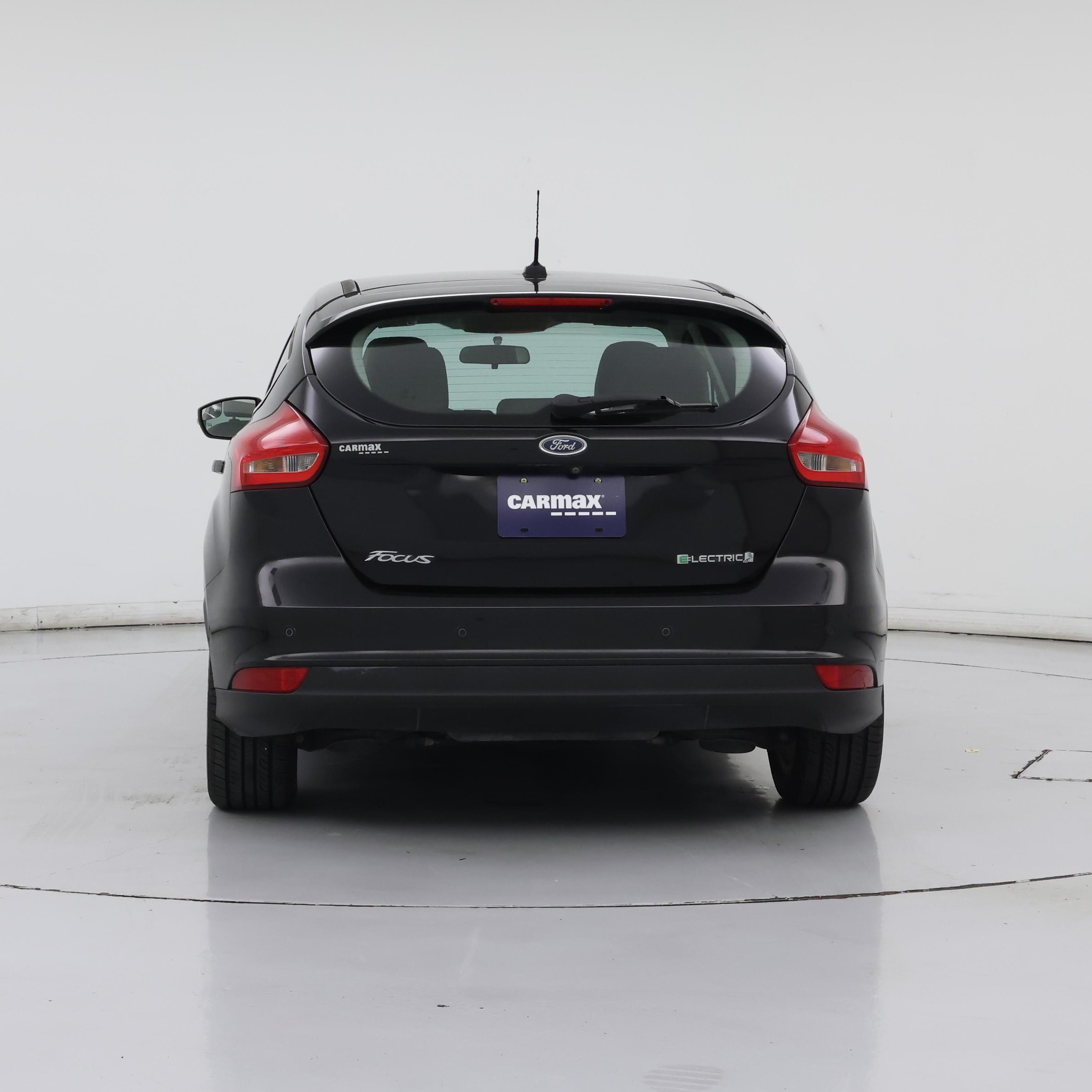 Thumbnail: 2017 Ford Focus - 6