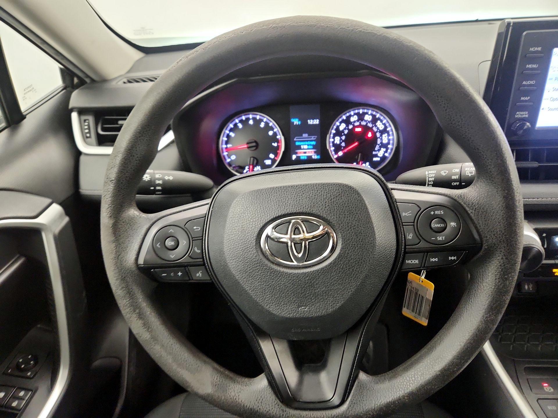 Thumbnail: 2019 Toyota RAV4 - 10