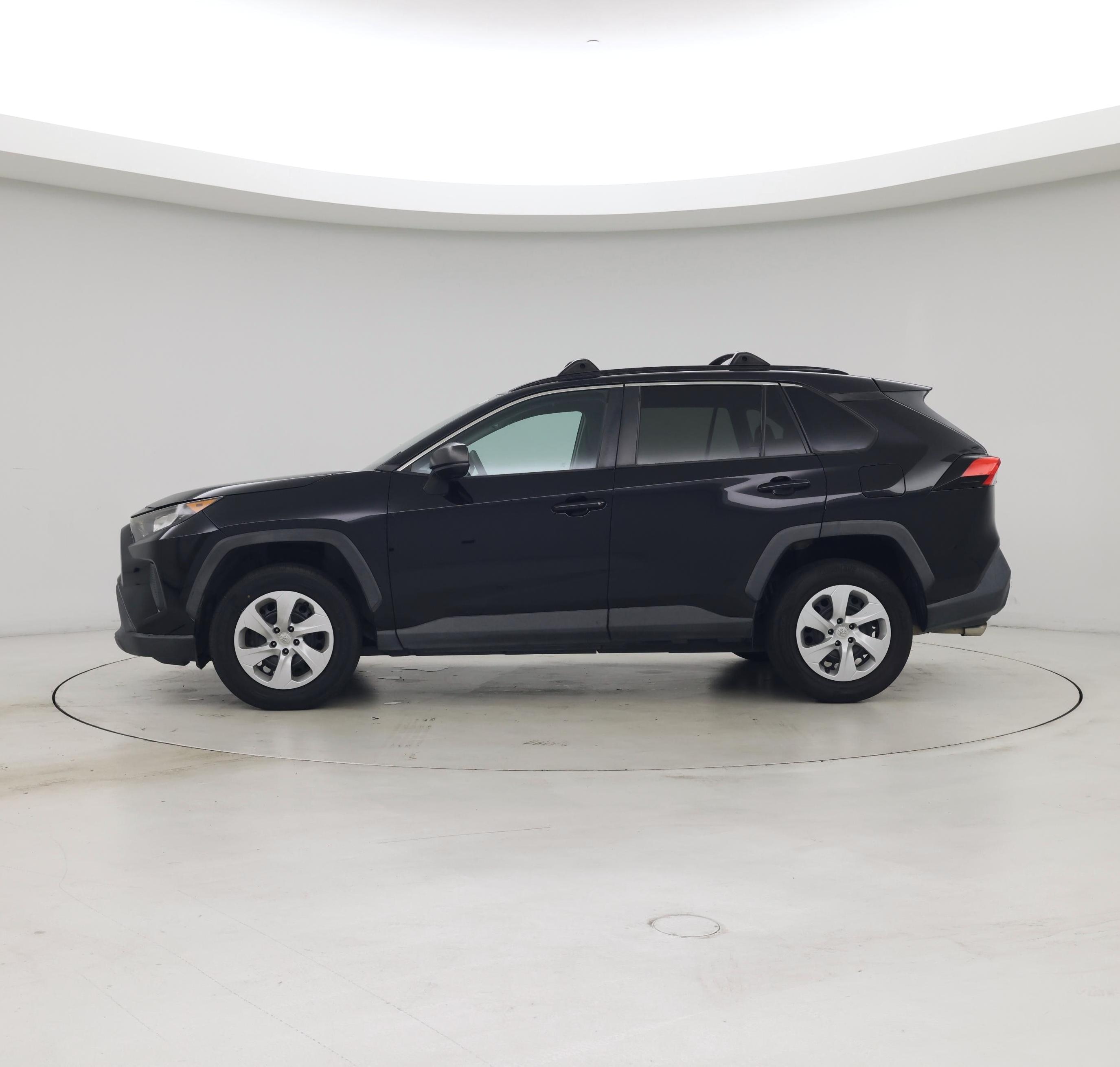 Thumbnail: 2019 Toyota RAV4 - 3