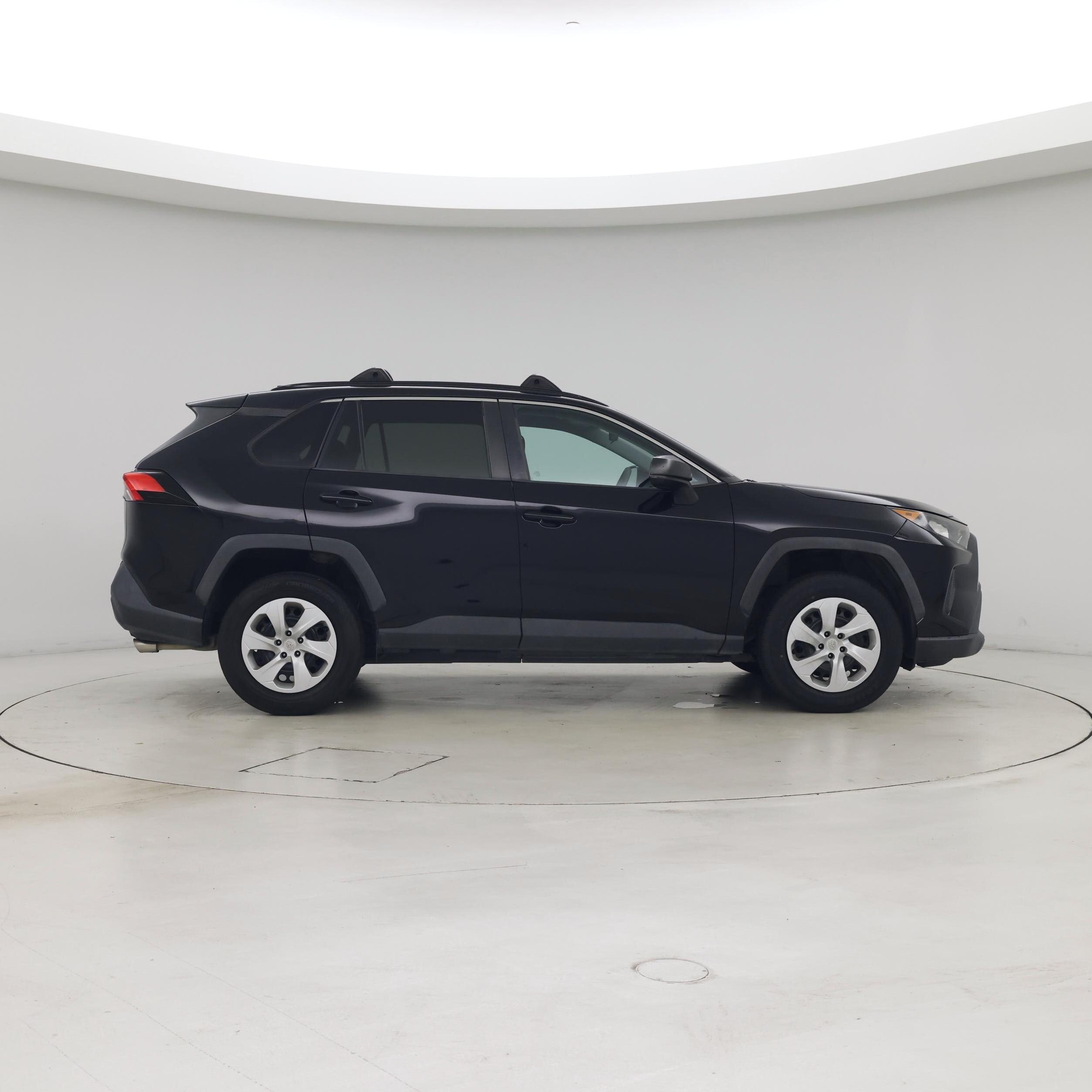 Thumbnail: 2019 Toyota RAV4 - 7