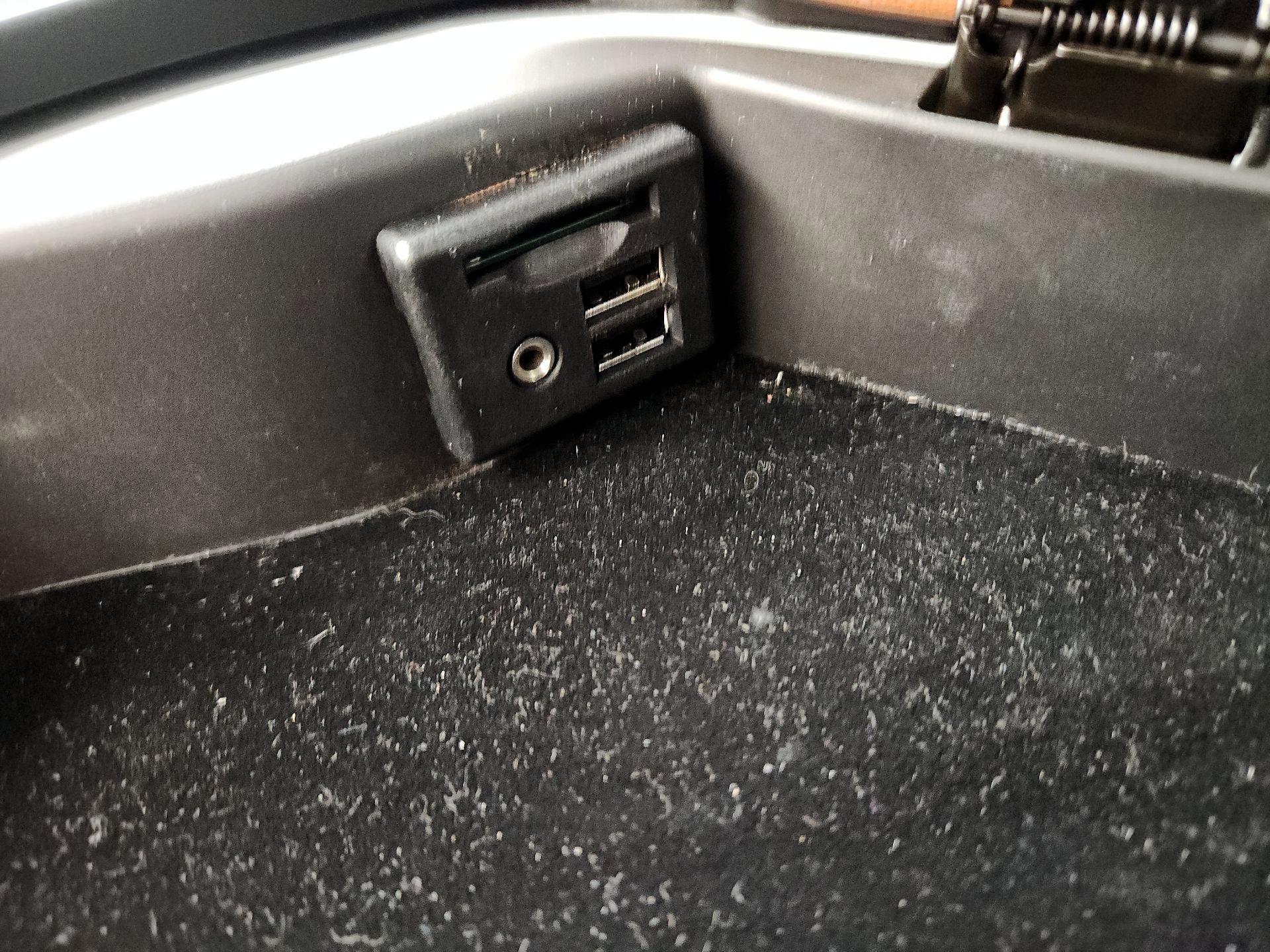 Thumbnail: 2015 Chevrolet Corvette - 18