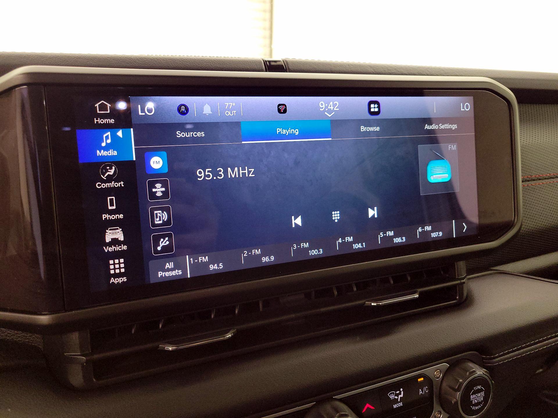 Thumbnail: 2024 Jeep Wrangler - 15