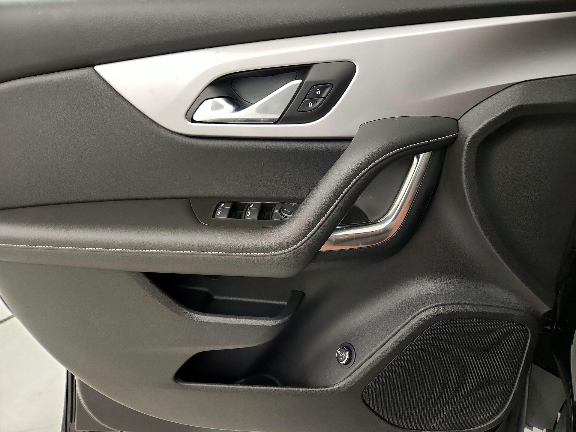 Thumbnail: 2023 Chevrolet Blazer - 12