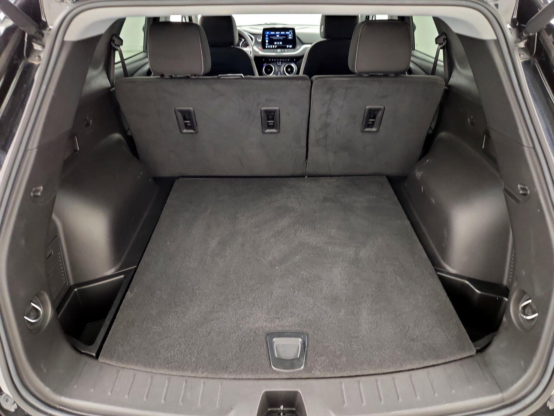 Thumbnail: 2023 Chevrolet Blazer - 20